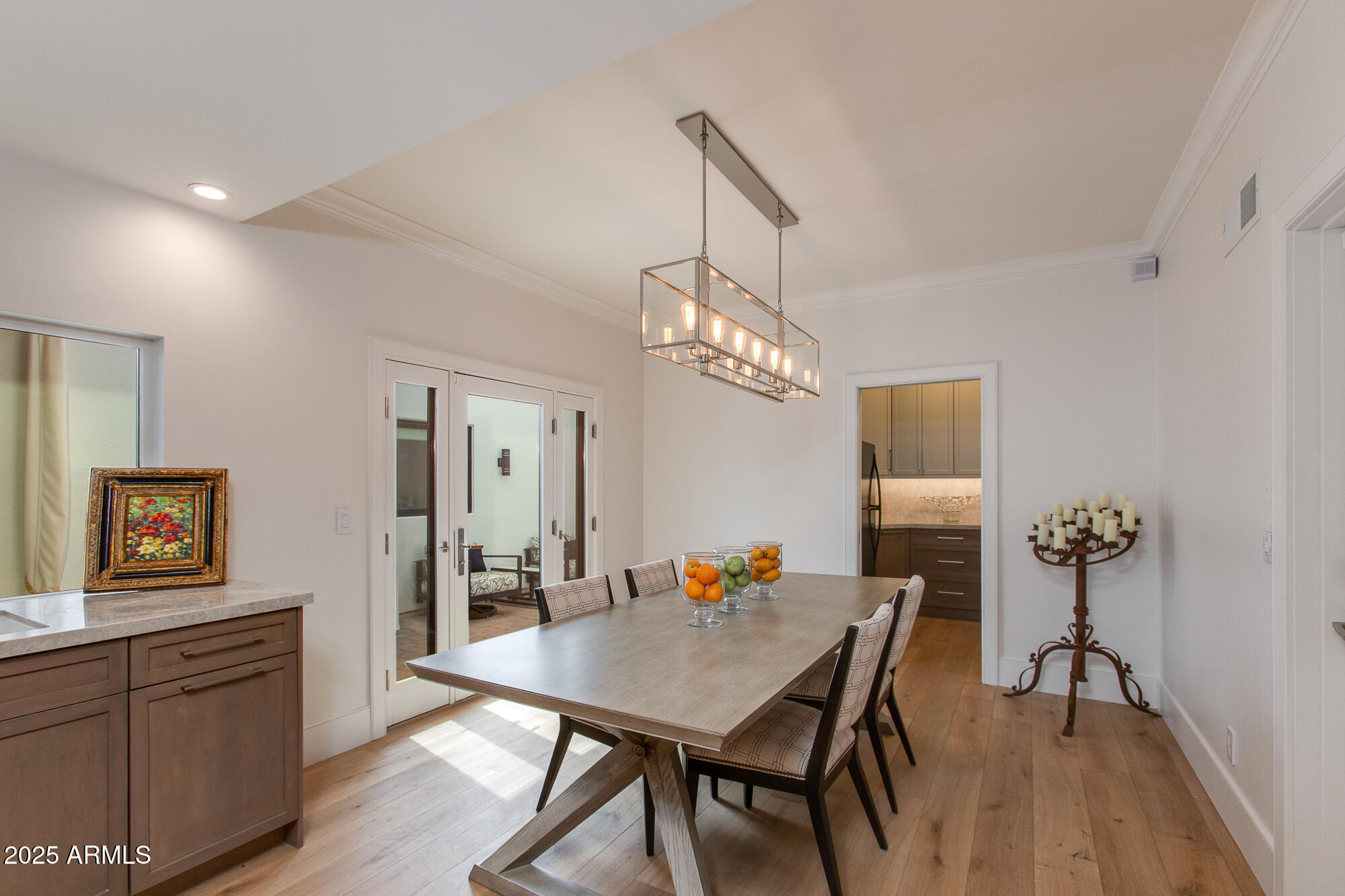 2737 E ARIZONA BILTMORE Circle, 8