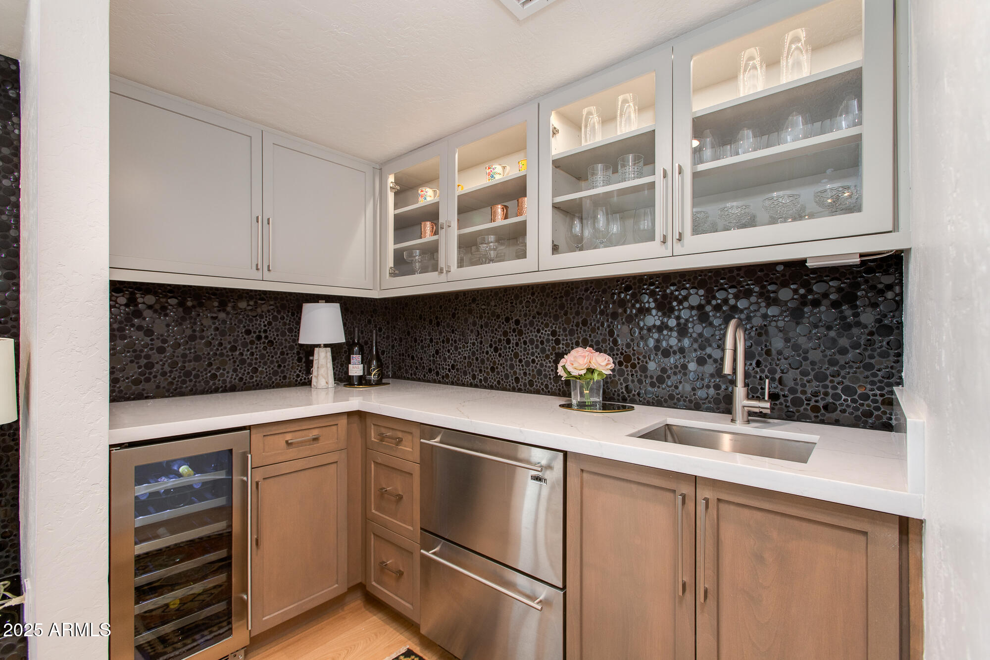2737 E ARIZONA BILTMORE Circle, 8