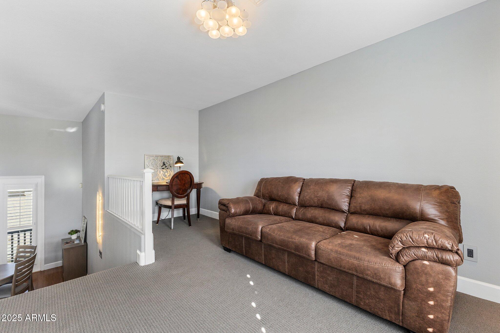 15221 N CLUBGATE Drive 2059