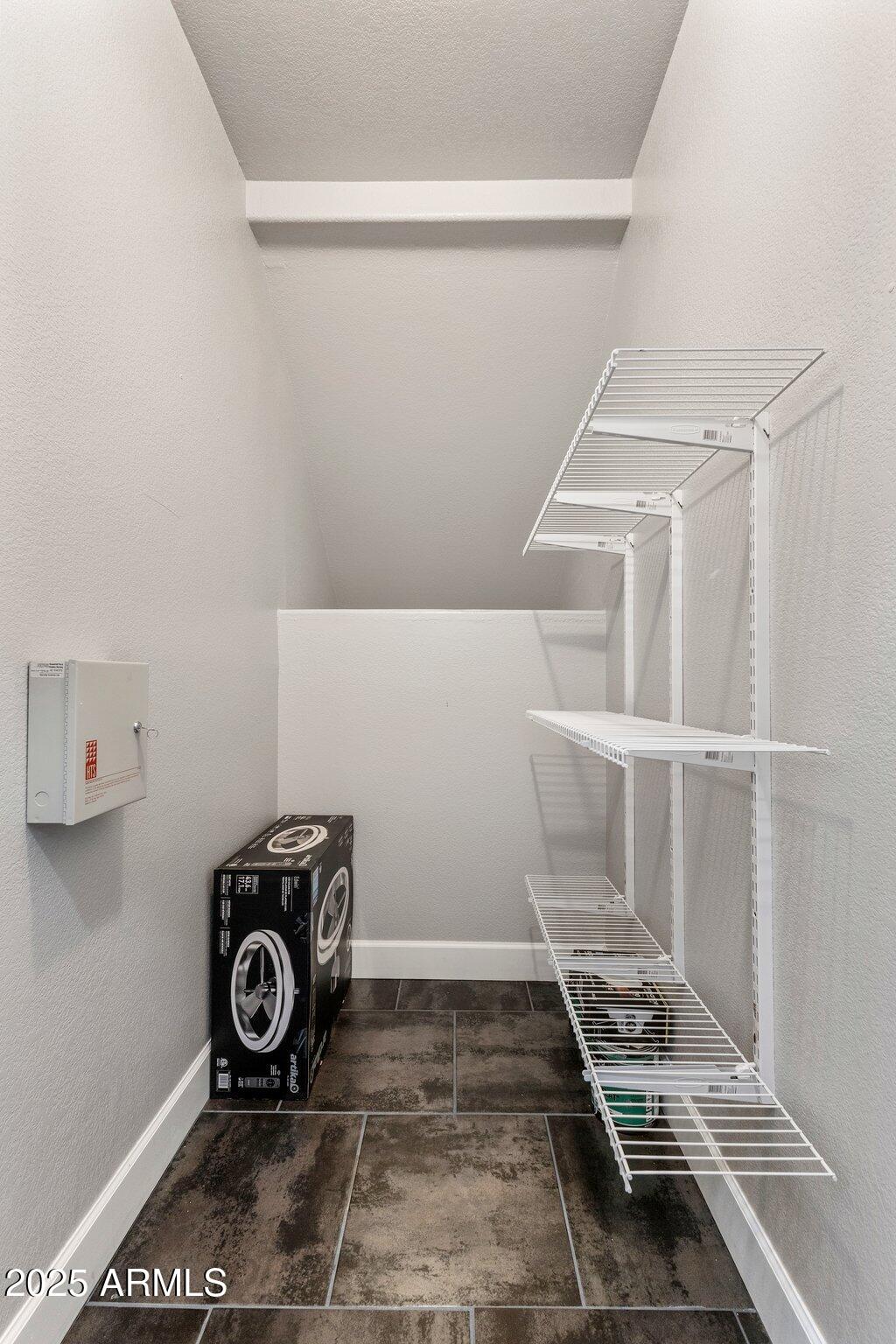 15221 N CLUBGATE Drive 2059