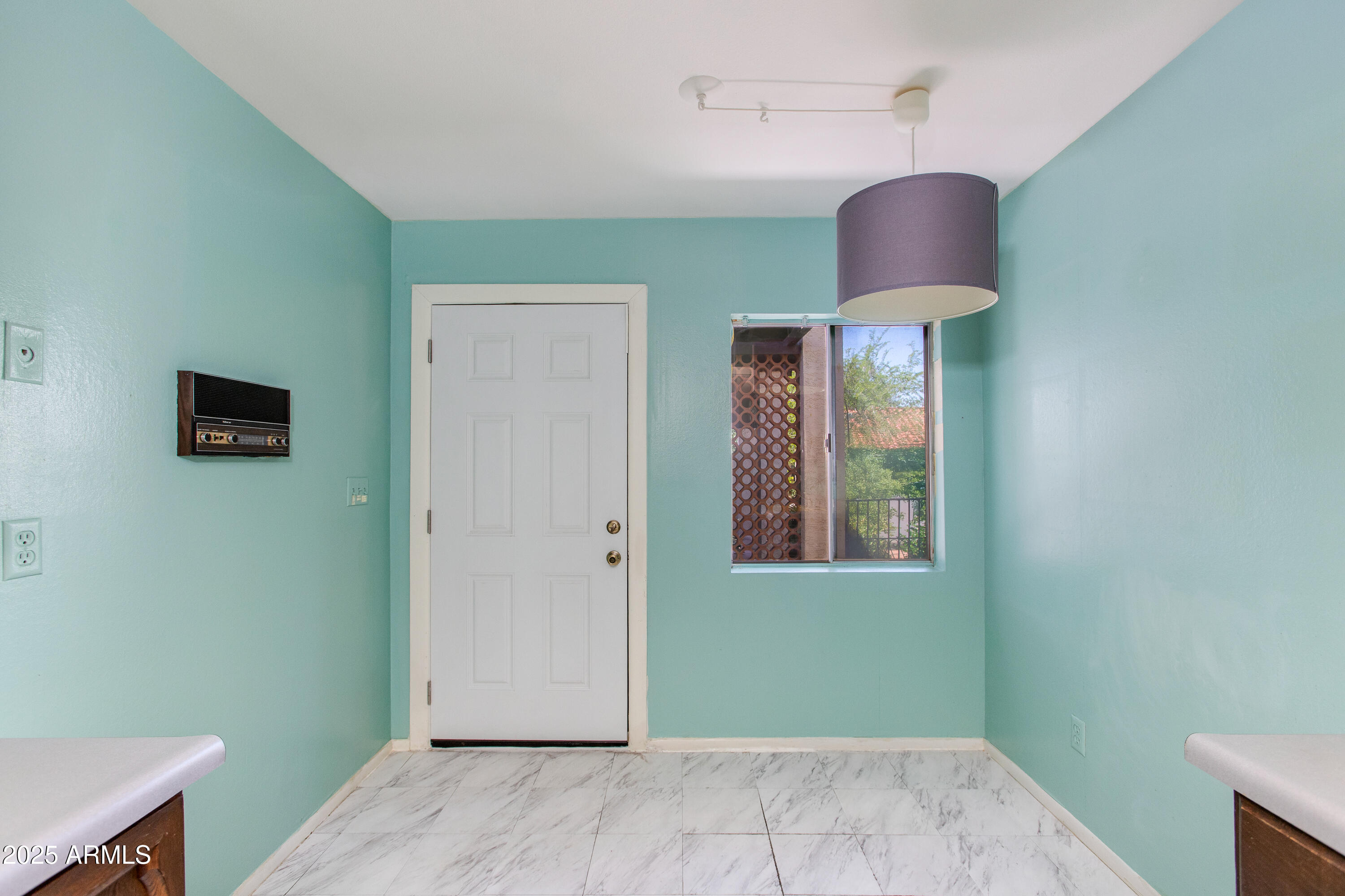 6 E Manzanita Drive