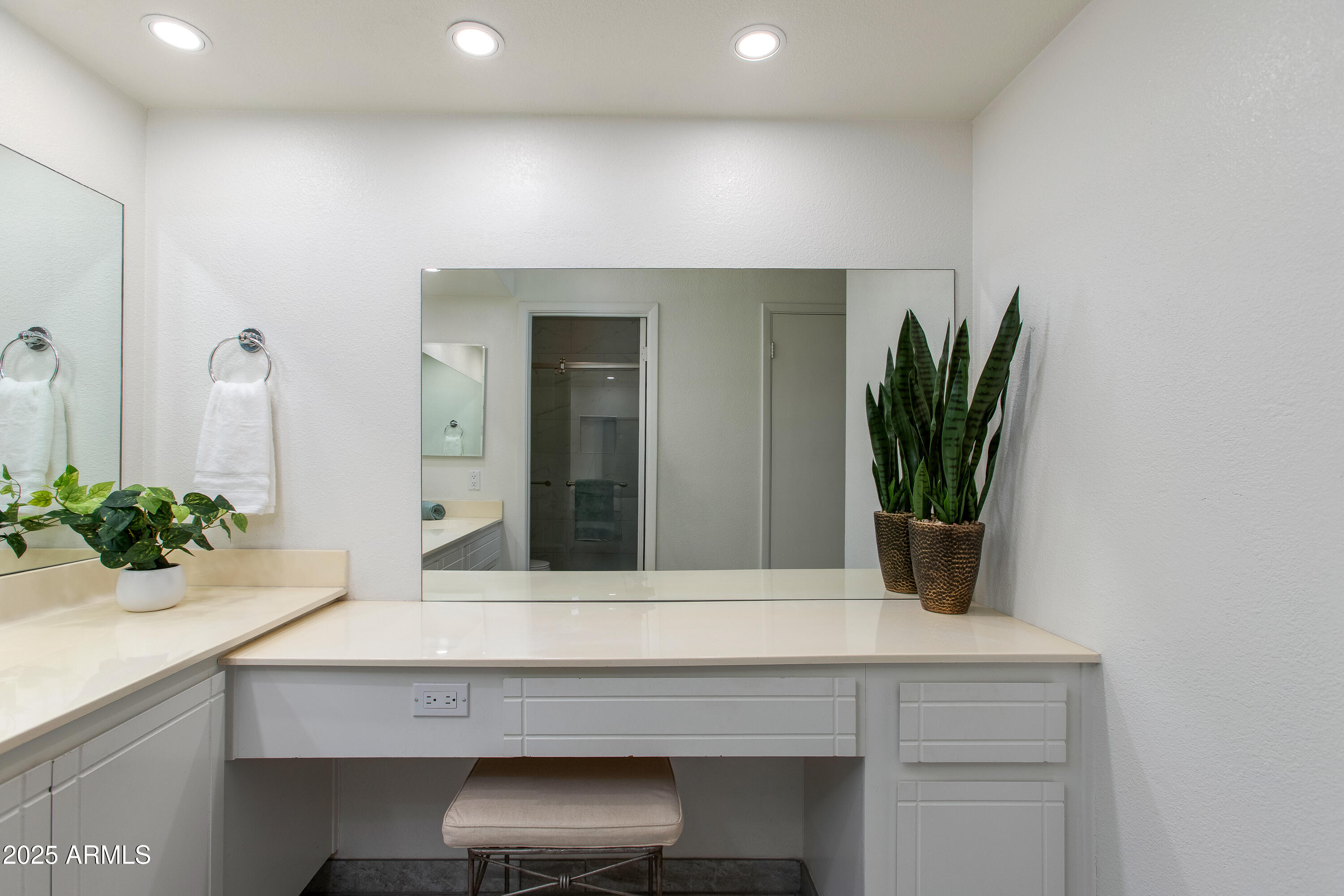 446 S 77TH Street
