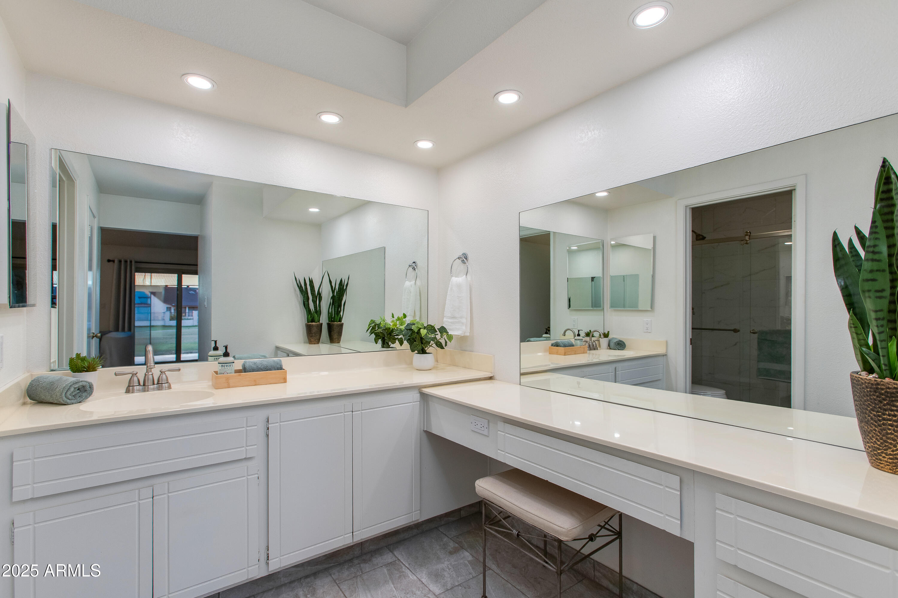 446 S 77TH Street