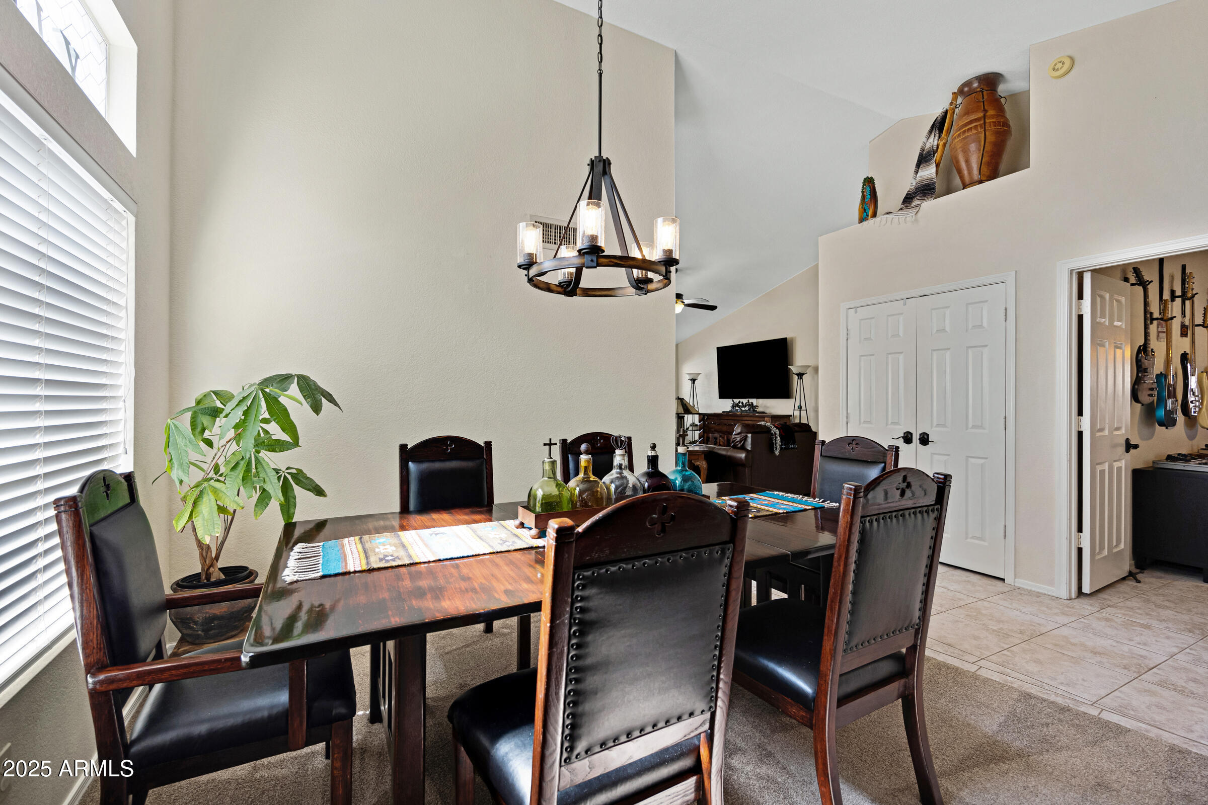 4131 E CASCALOTE Drive