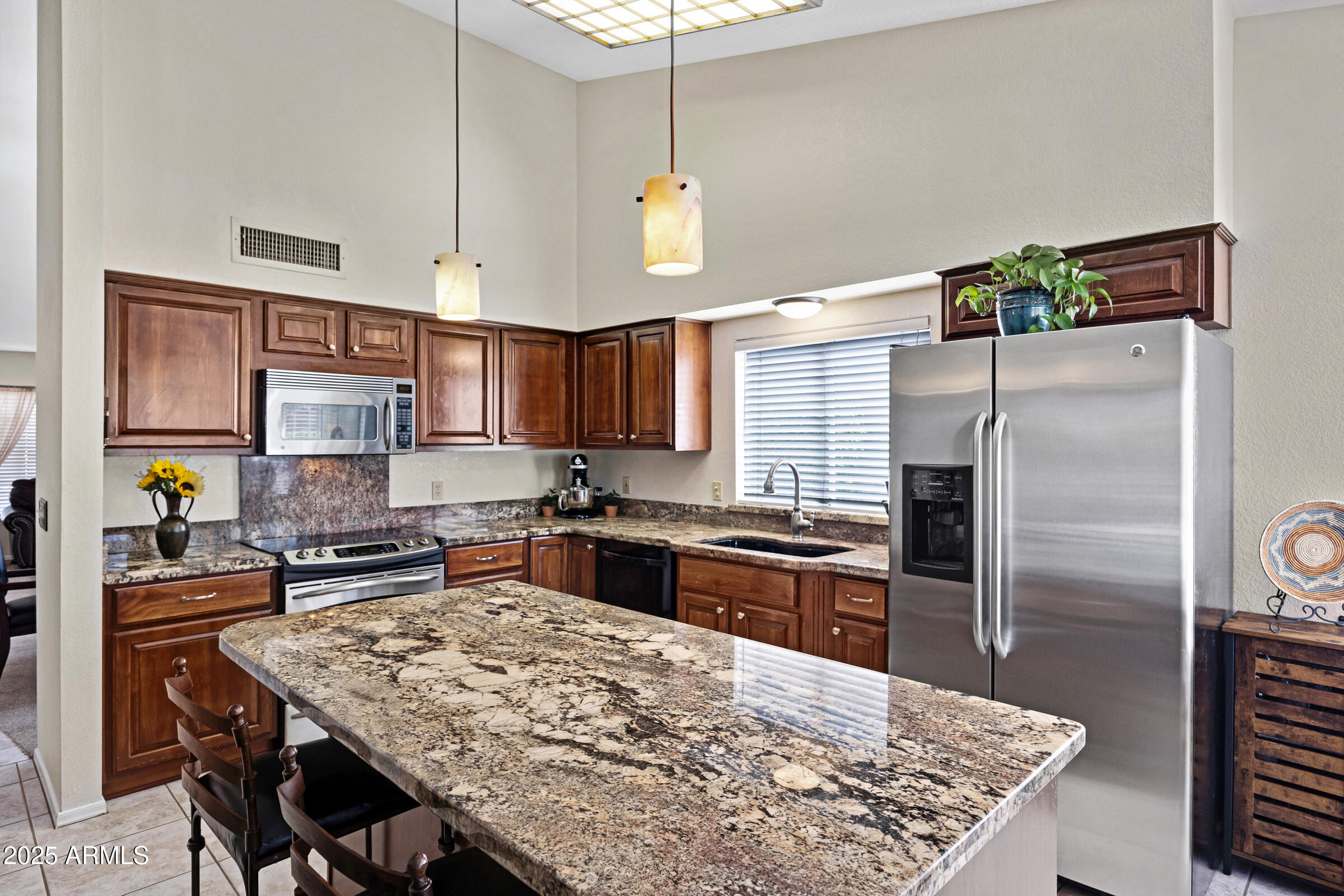 4131 E CASCALOTE Drive