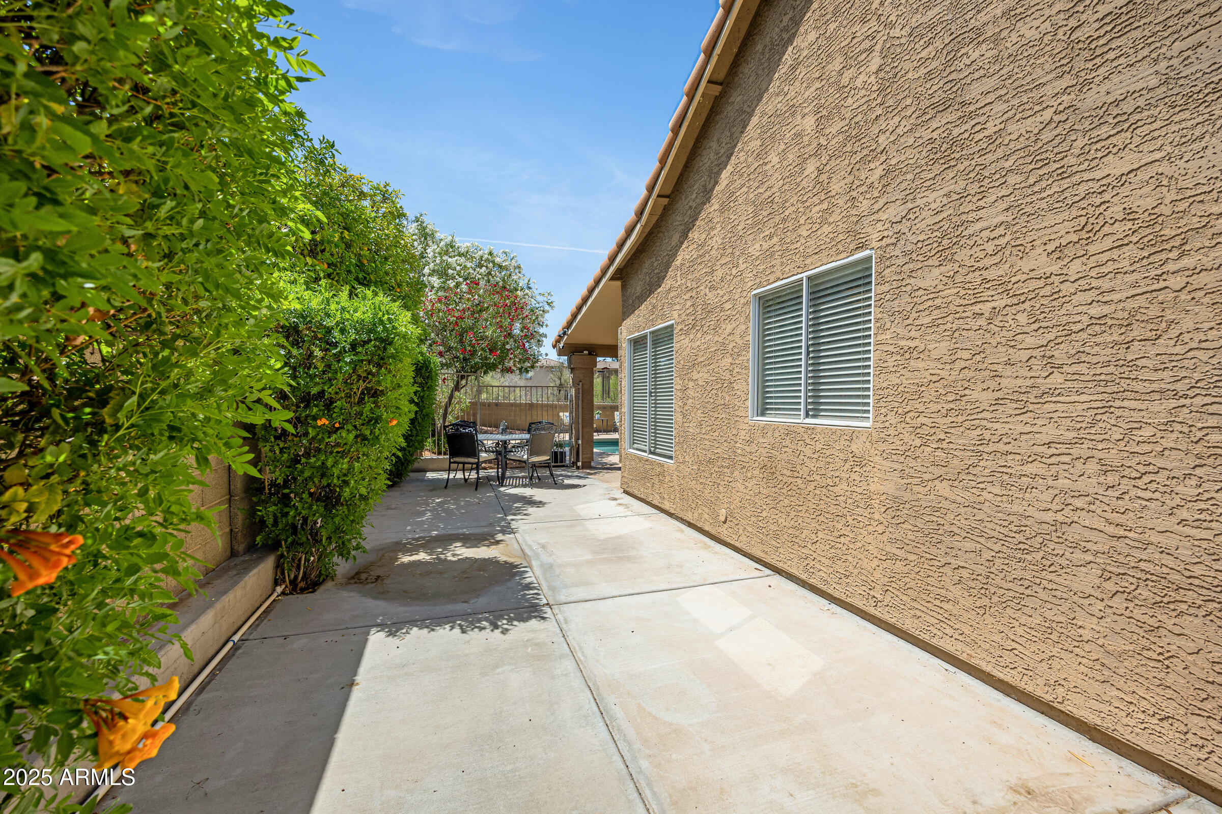 4131 E CASCALOTE Drive