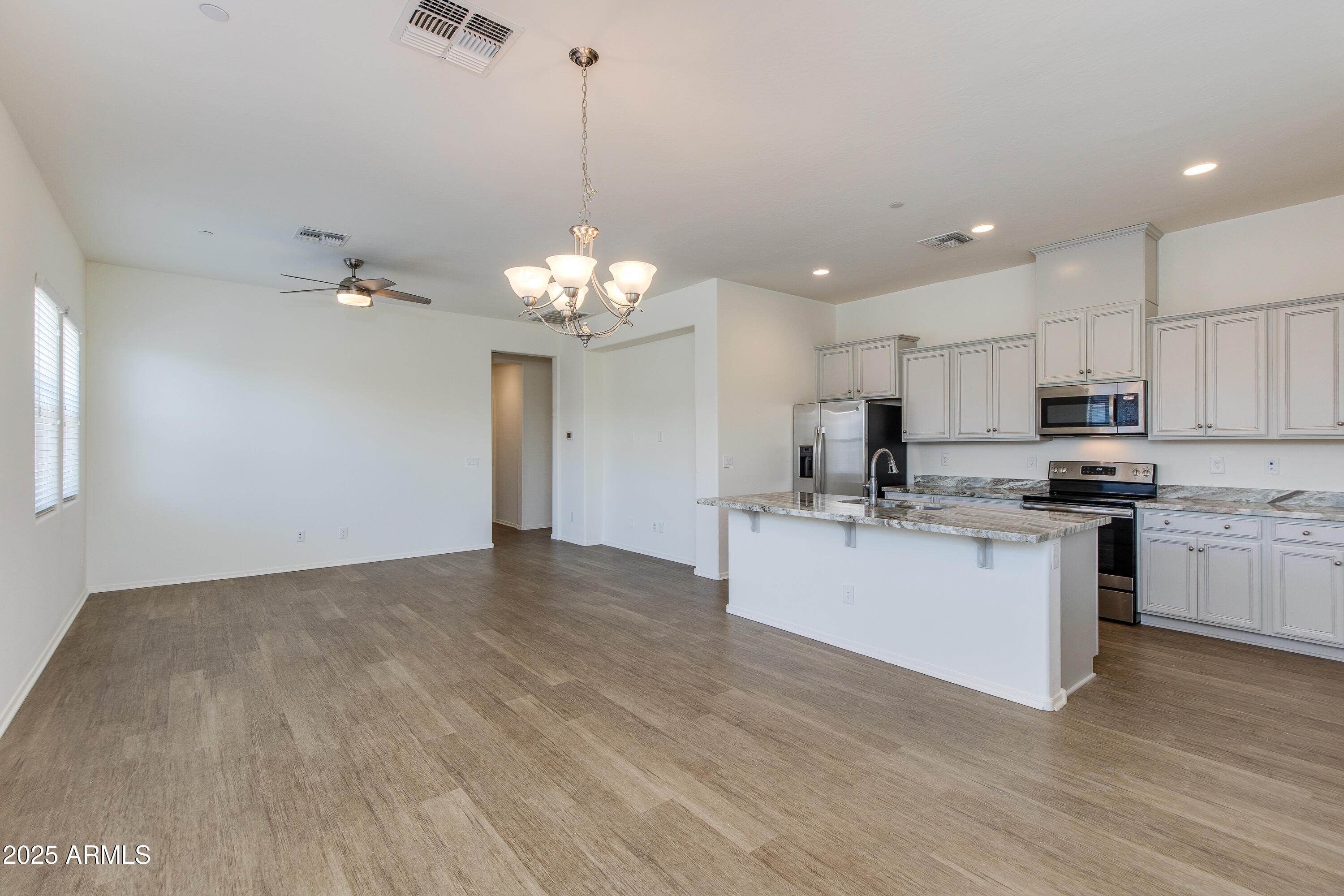 14870 W ENCANTO Boulevard, 2006
