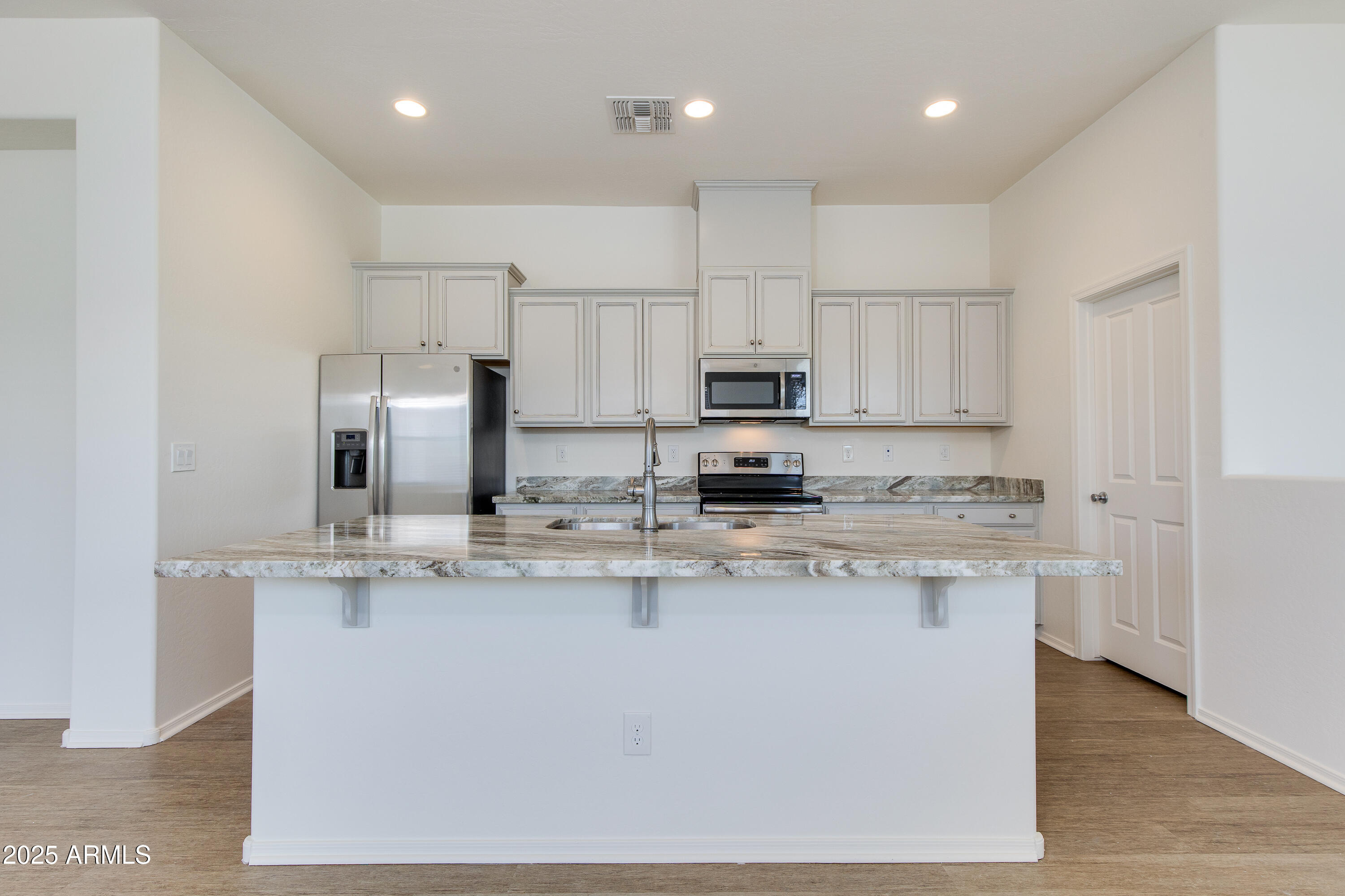 14870 W ENCANTO Boulevard, 2006