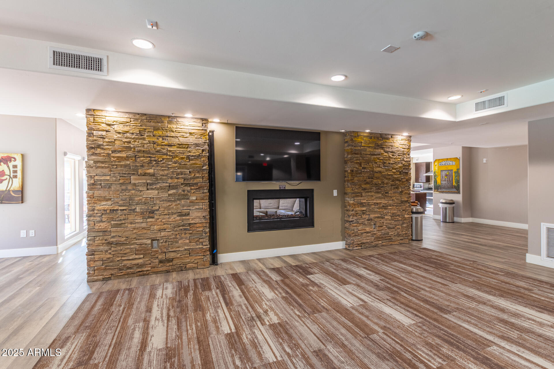 5450 E DEER VALLEY Drive, 4016