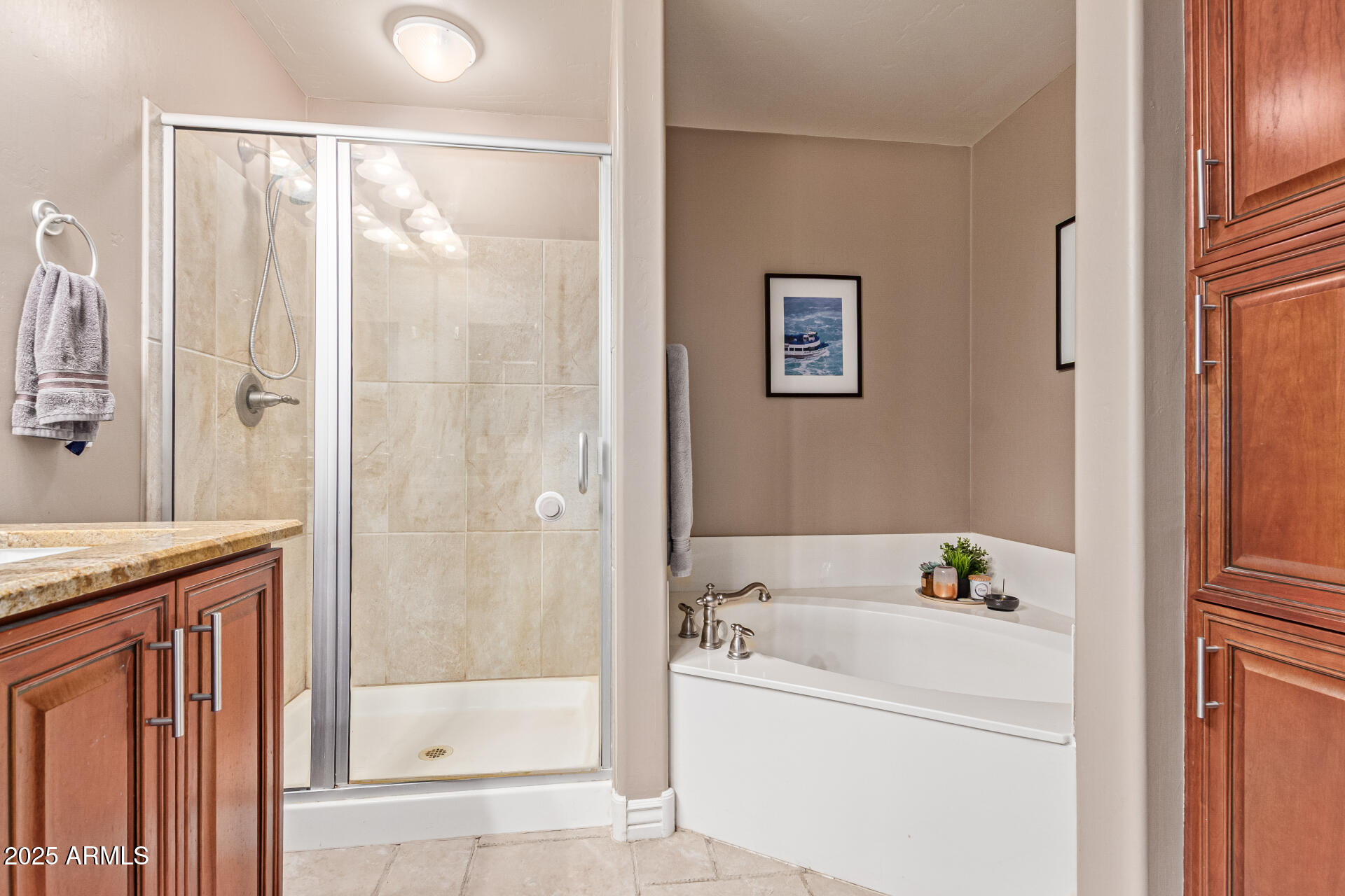 5450 E DEER VALLEY Drive, 4016