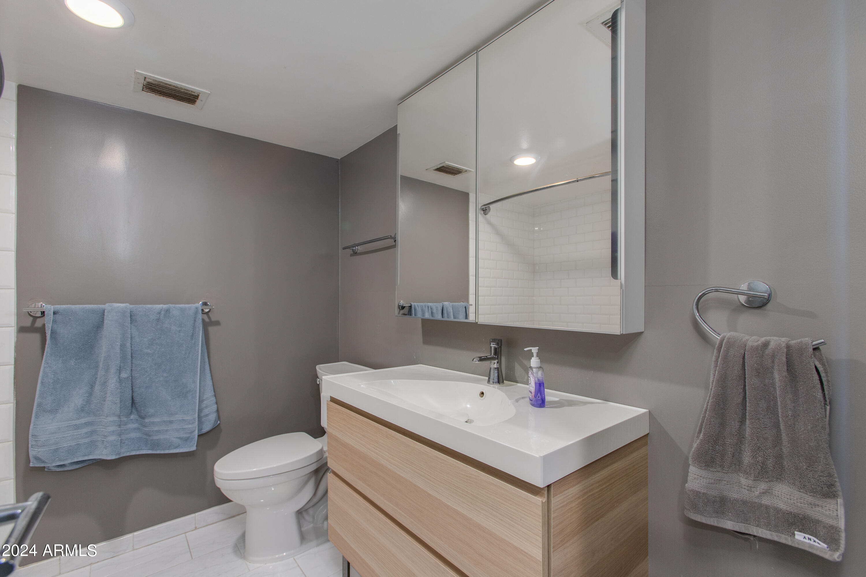 805 N 4TH Avenue, 501