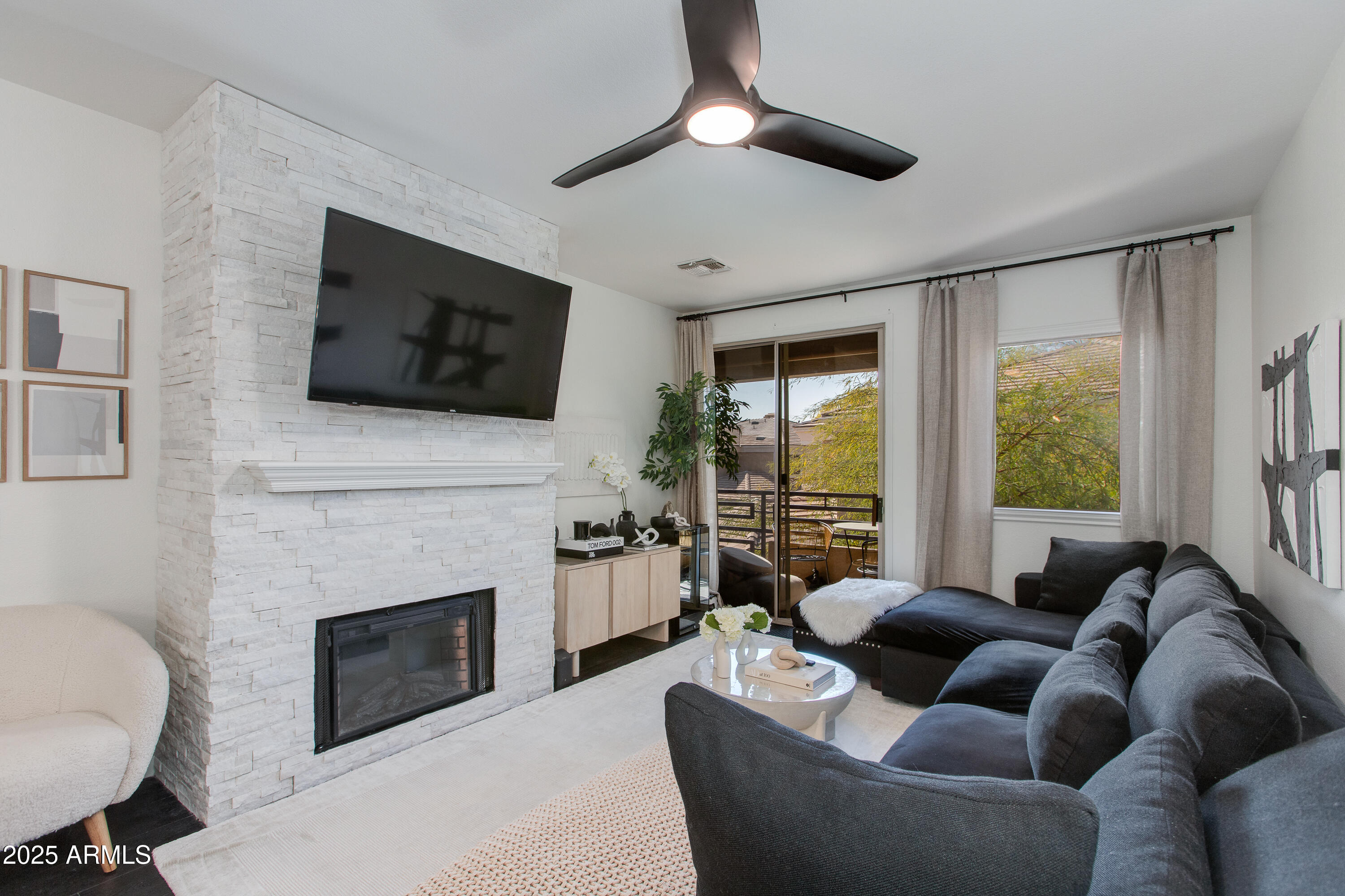 1411 E ORANGEWOOD Avenue, 237