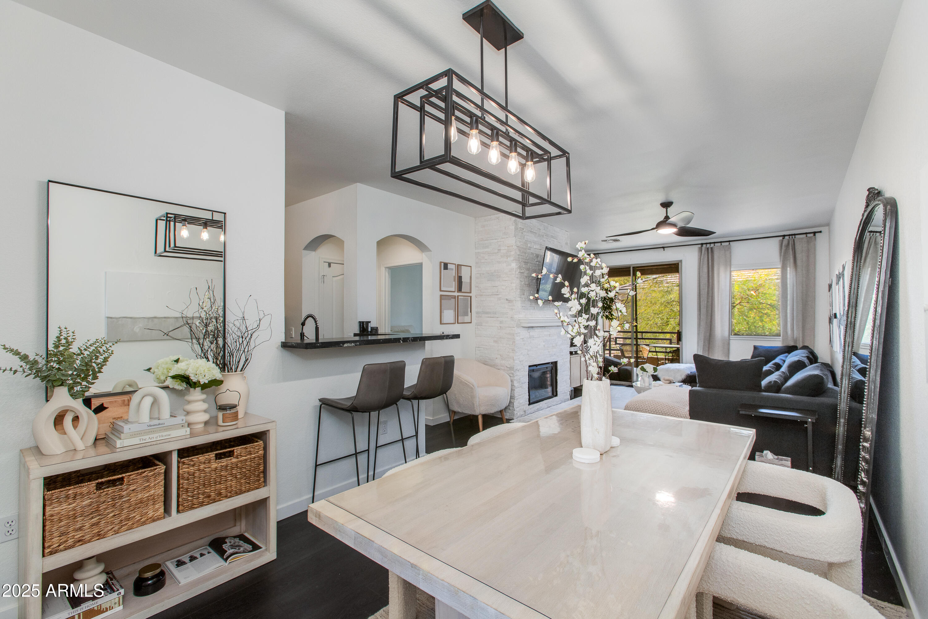 1411 E ORANGEWOOD Avenue, 237