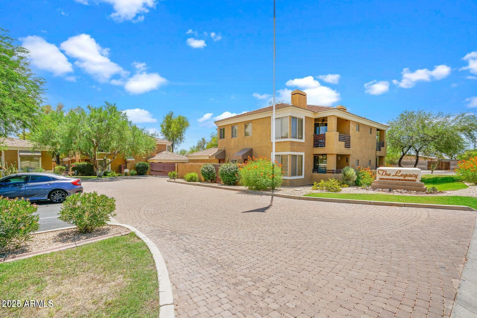 1411 E ORANGEWOOD Avenue, 237