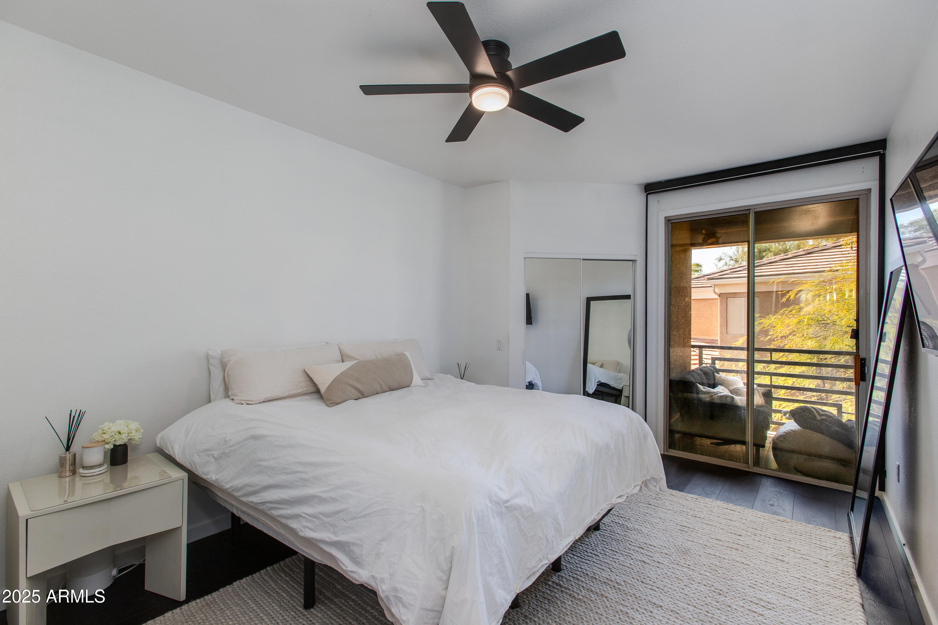 1411 E ORANGEWOOD Avenue, 237