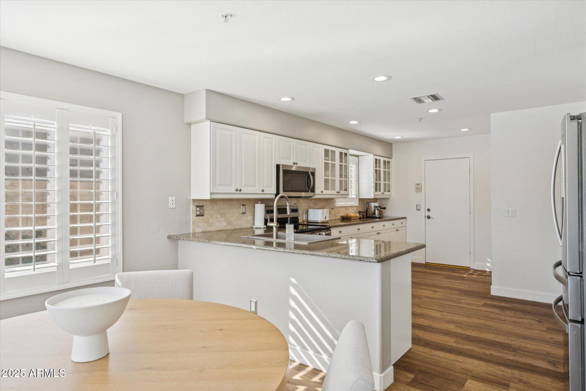 10252 E BUTHERUS Drive