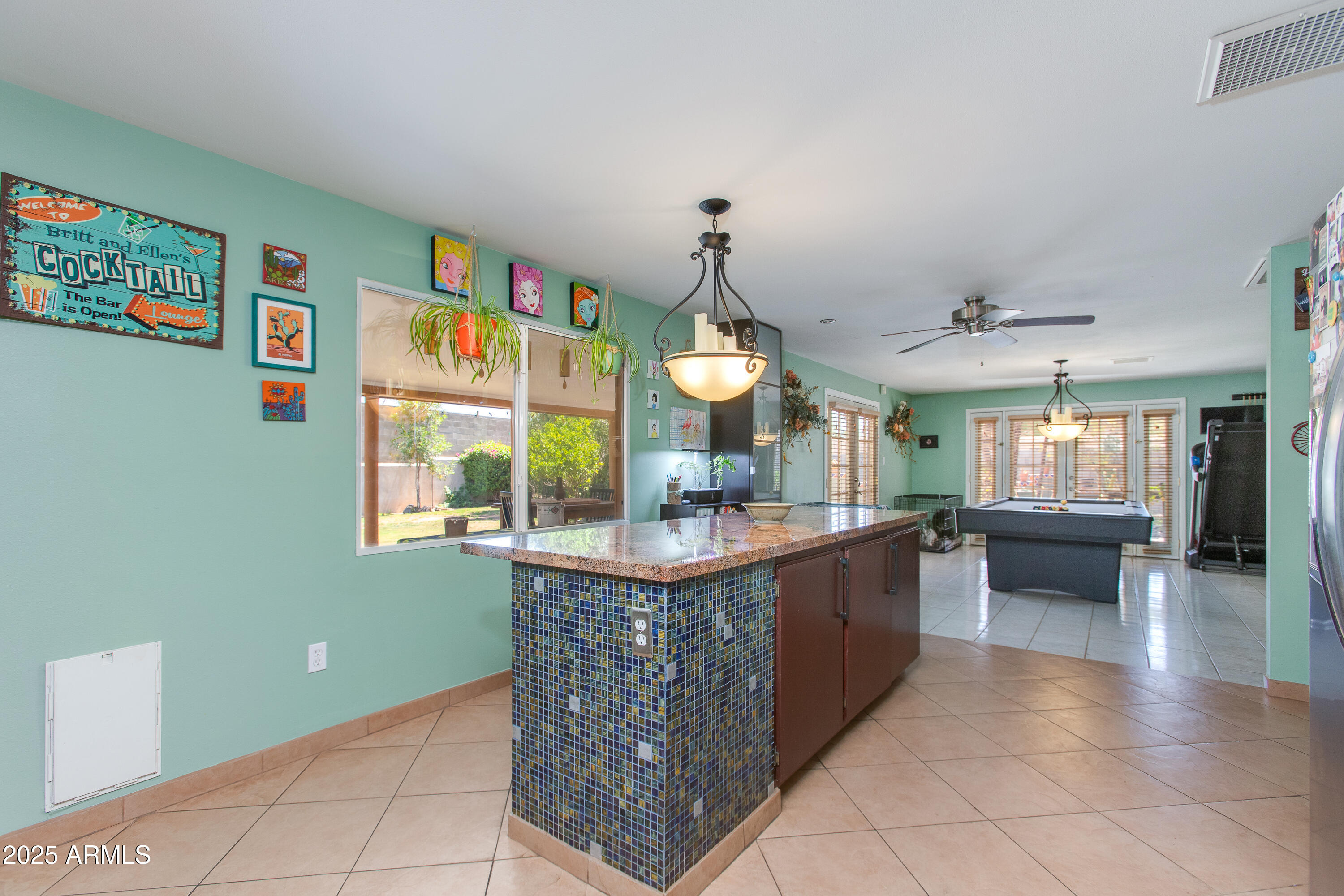 1326 W JOAN DE ARC Avenue