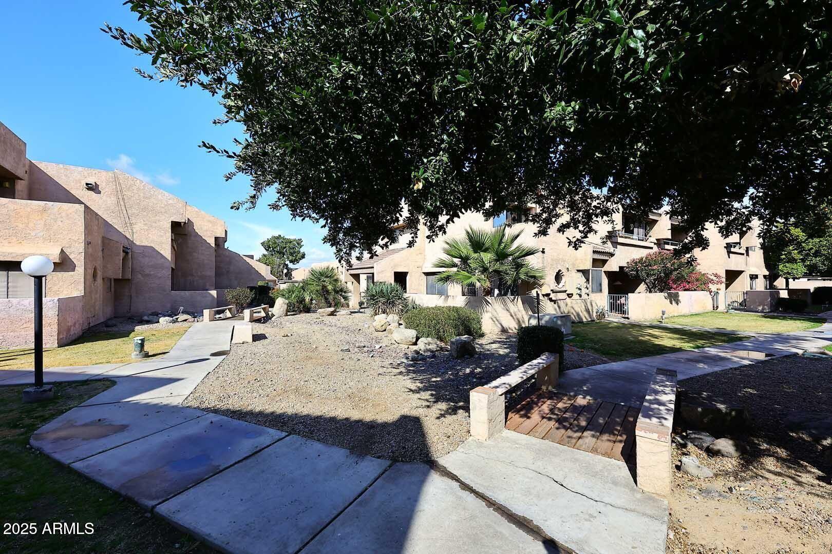 10828 N BILTMORE Drive, 133