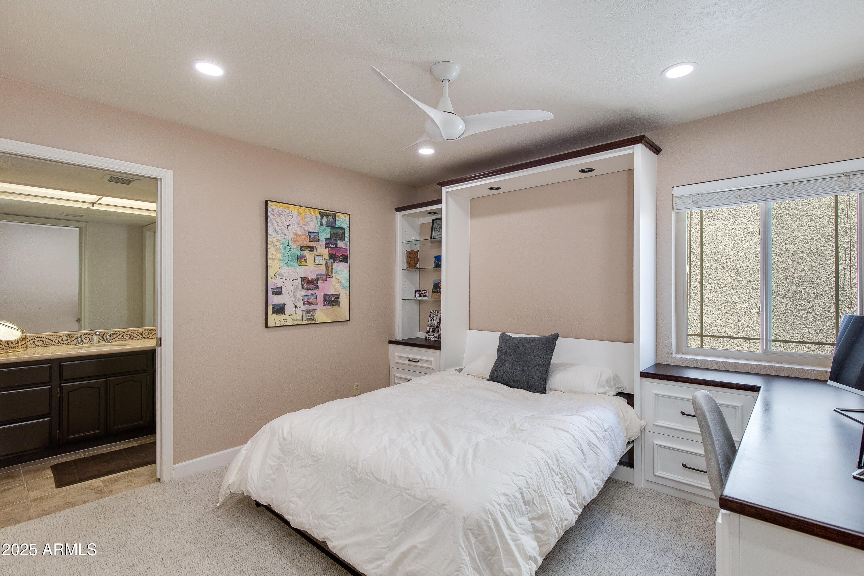 5205 N 25TH Place