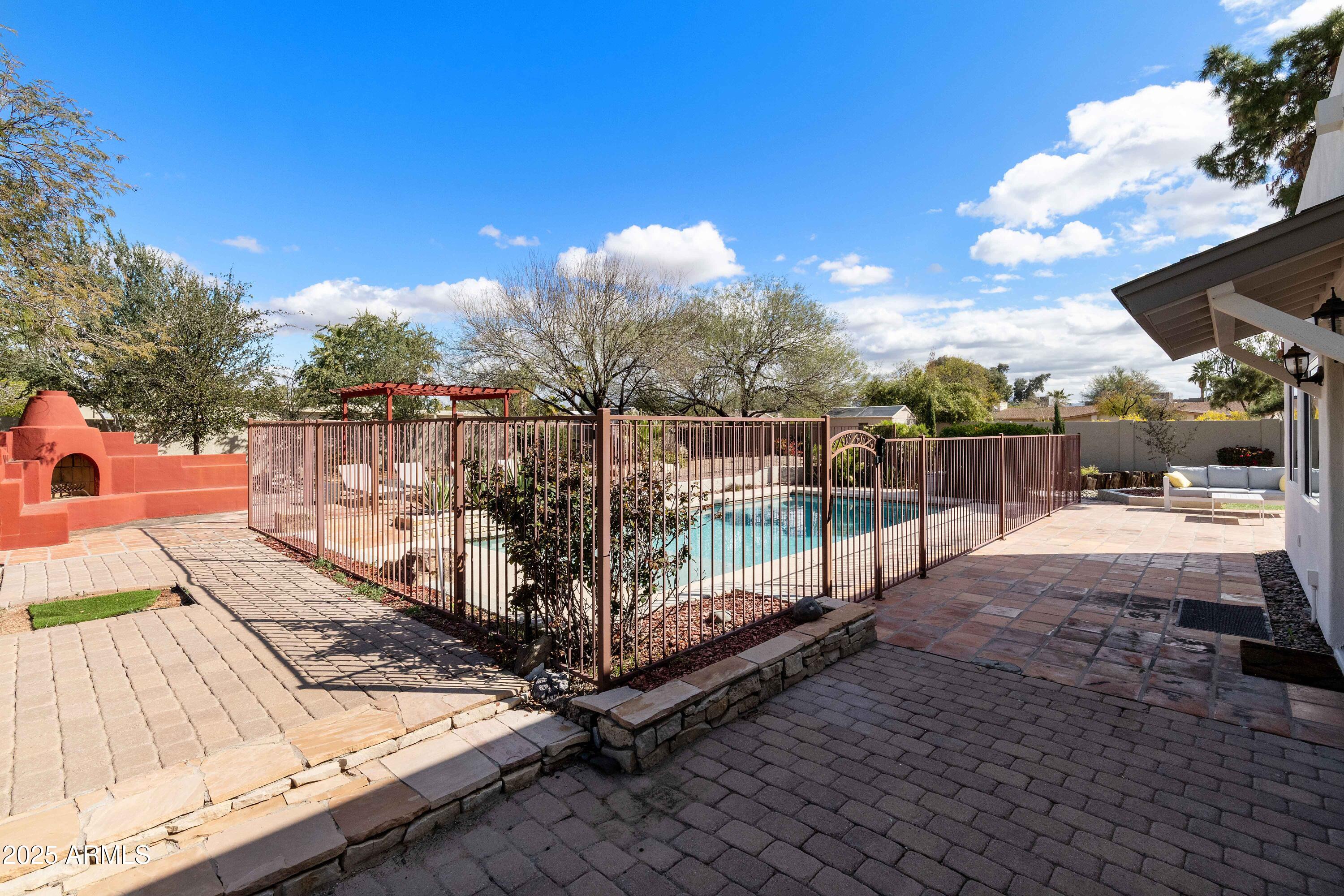 7074 E ASTER Drive