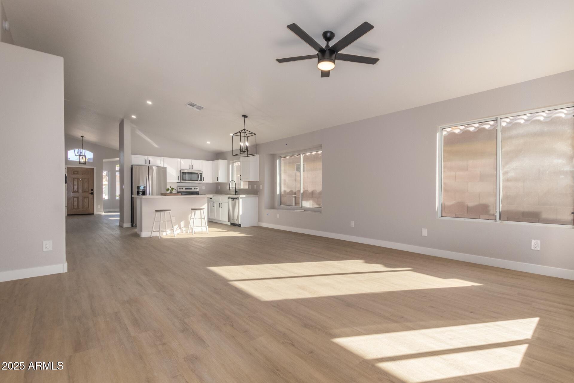 8635 W PARADISE Lane