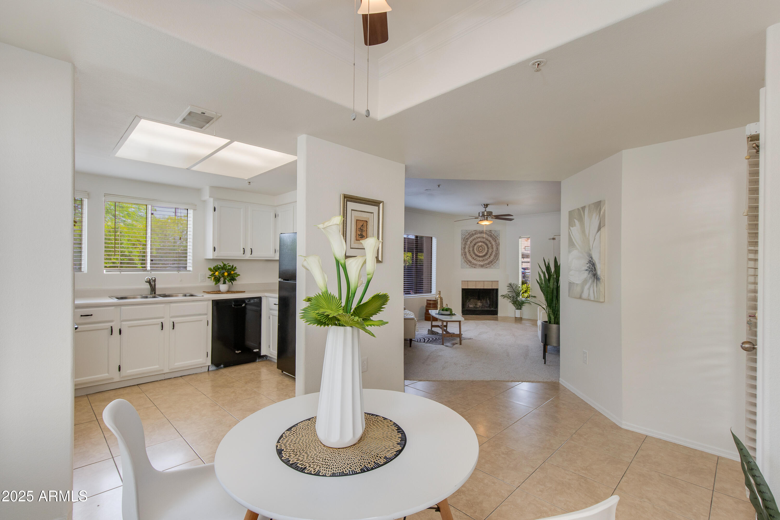 750 E Northern Avenue, 1018