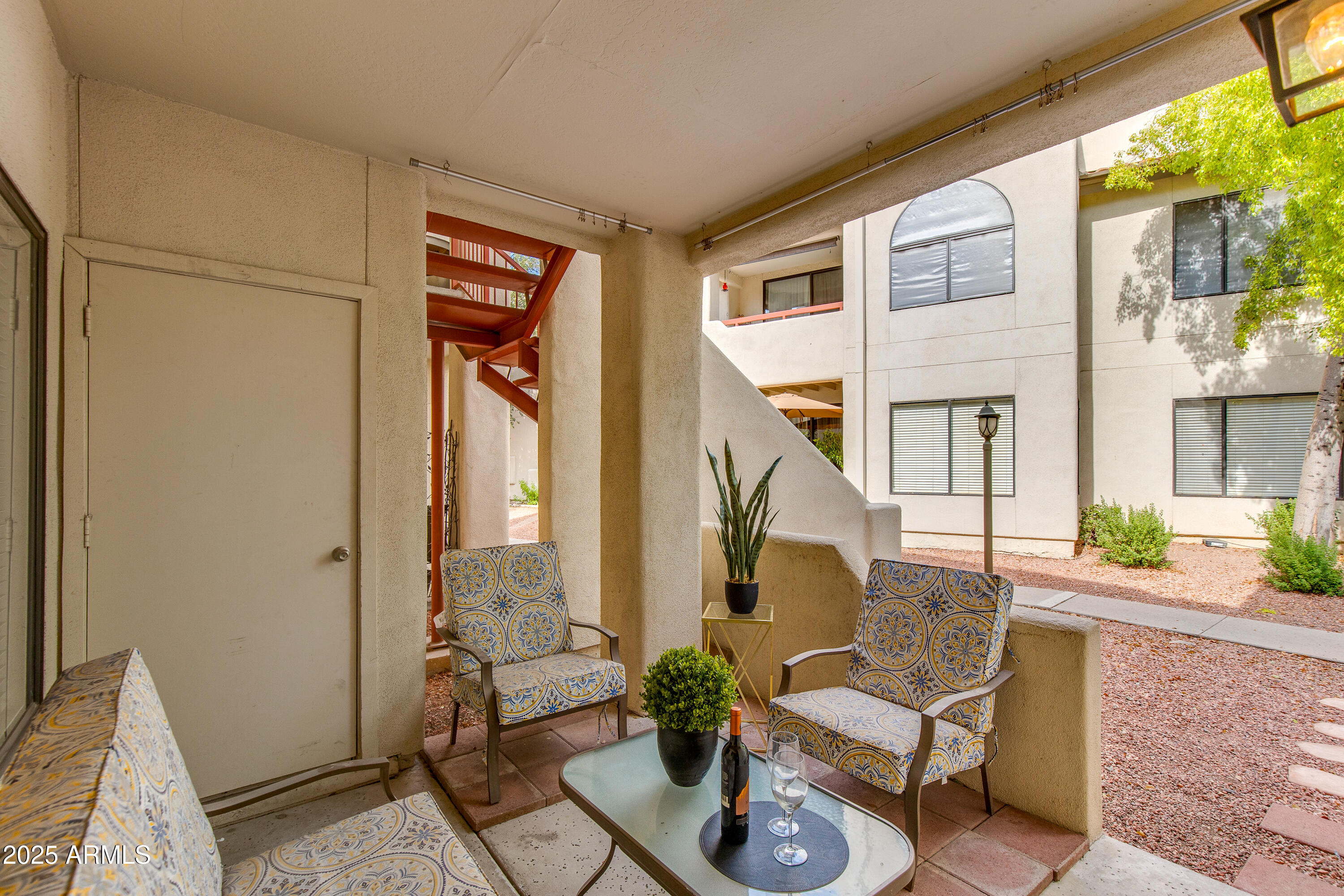 750 E Northern Avenue, 1018