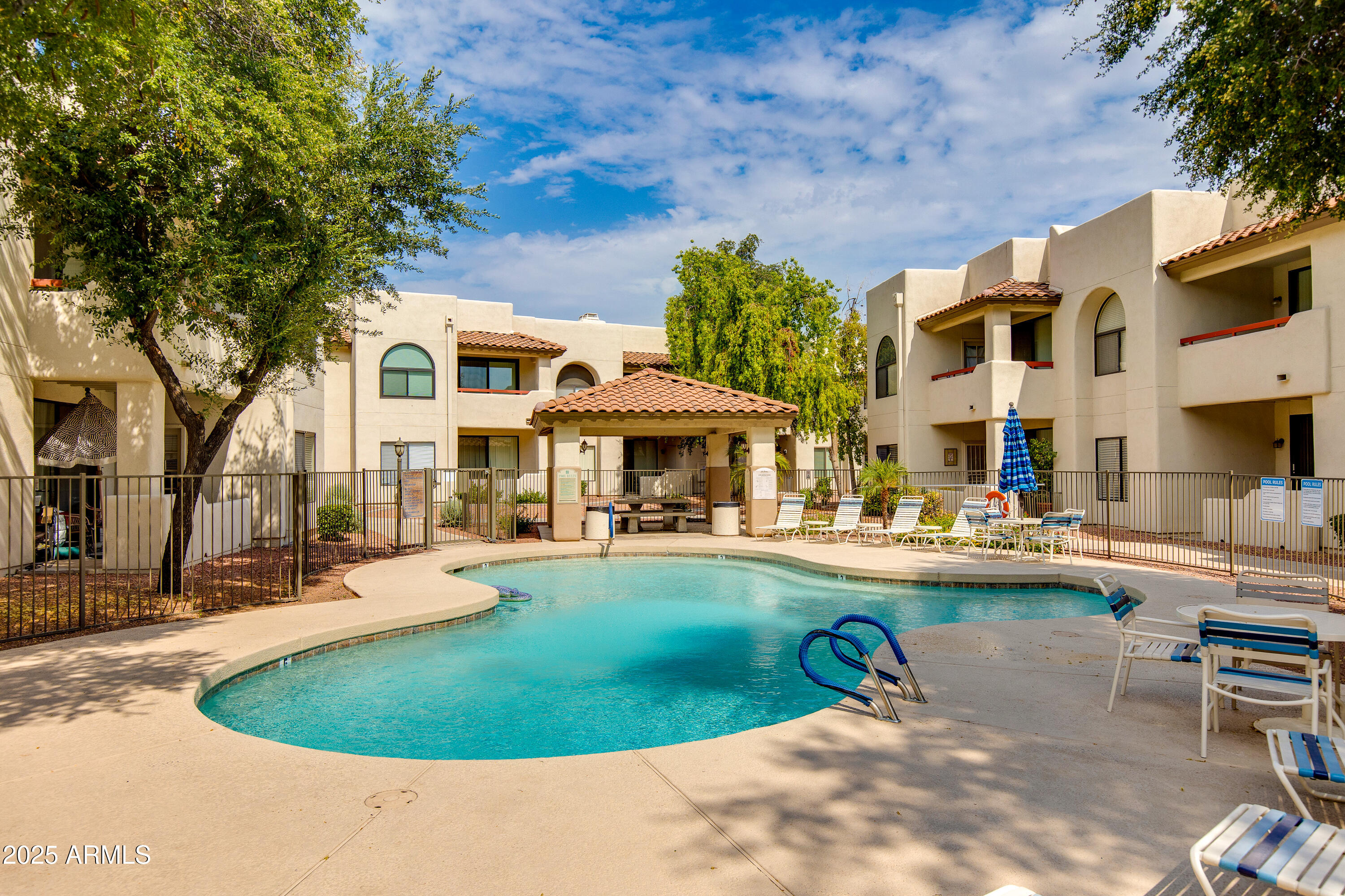 750 E Northern Avenue, 1018