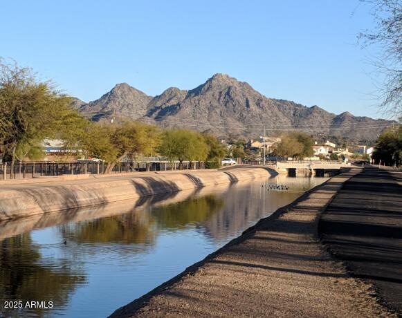 750 E Northern Avenue, 1018