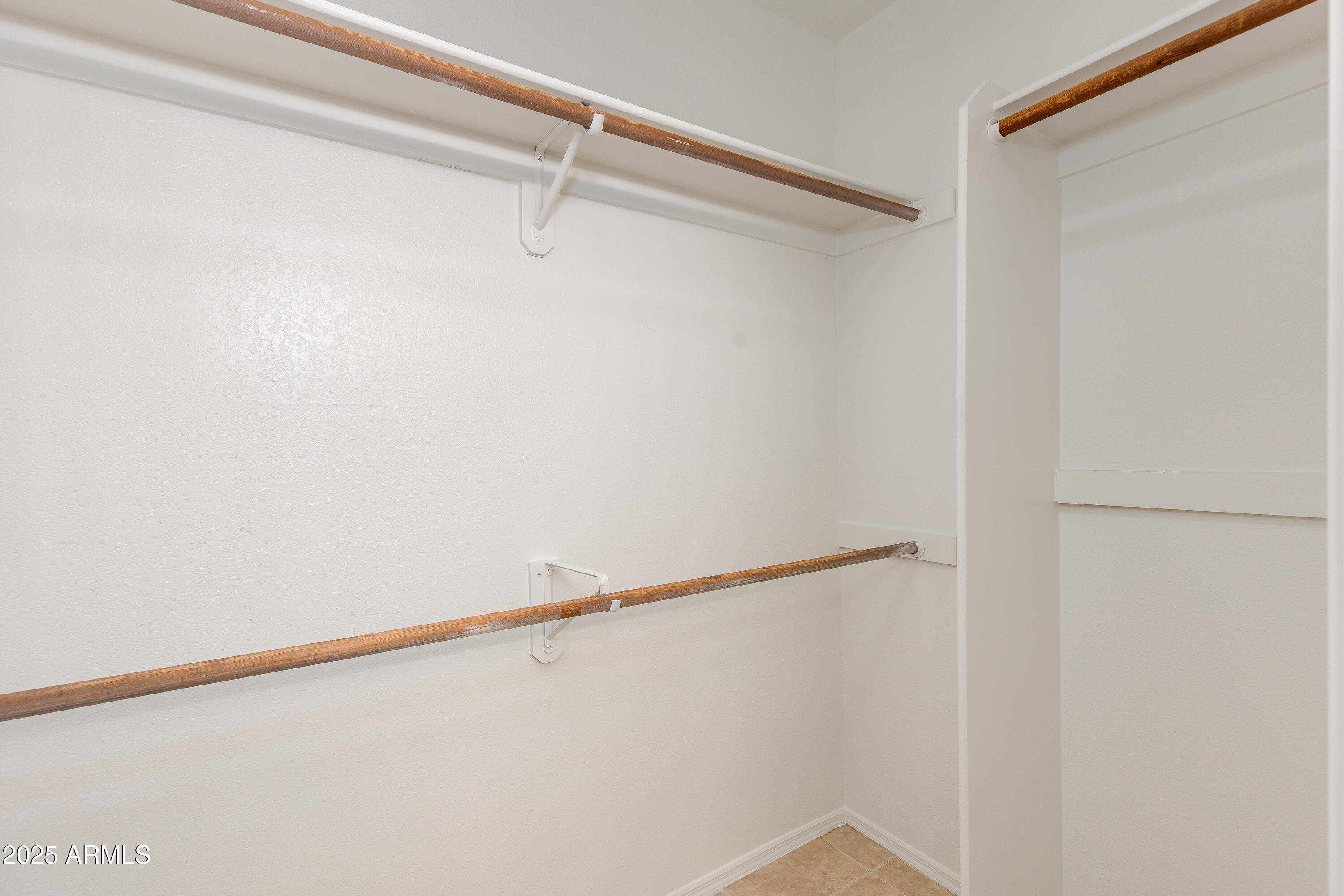 750 E Northern Avenue, 1018