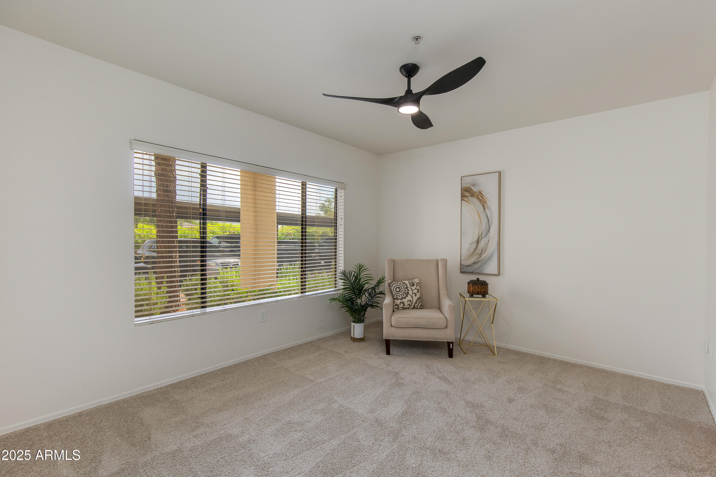 750 E Northern Avenue, 1018