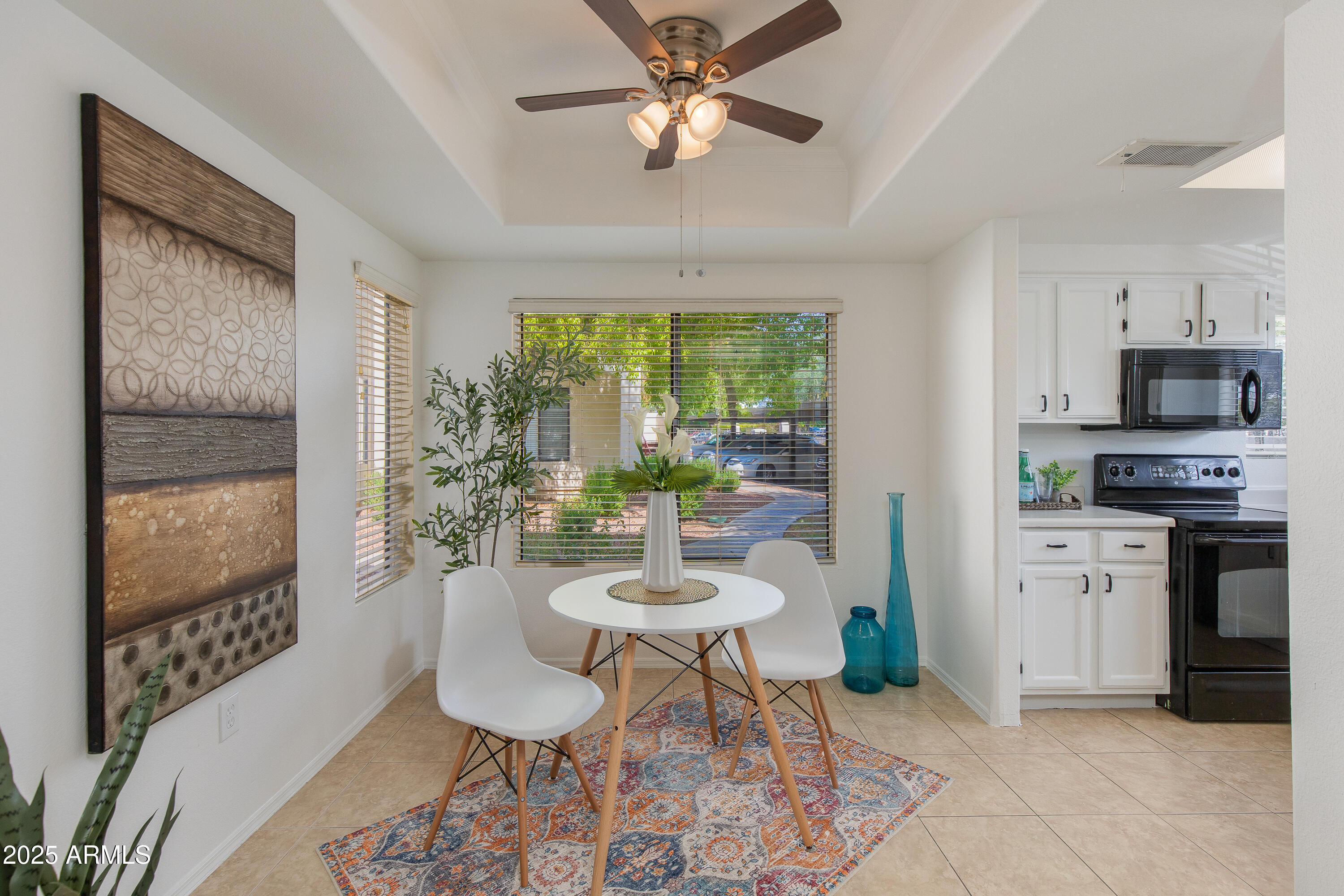 750 E Northern Avenue, 1018