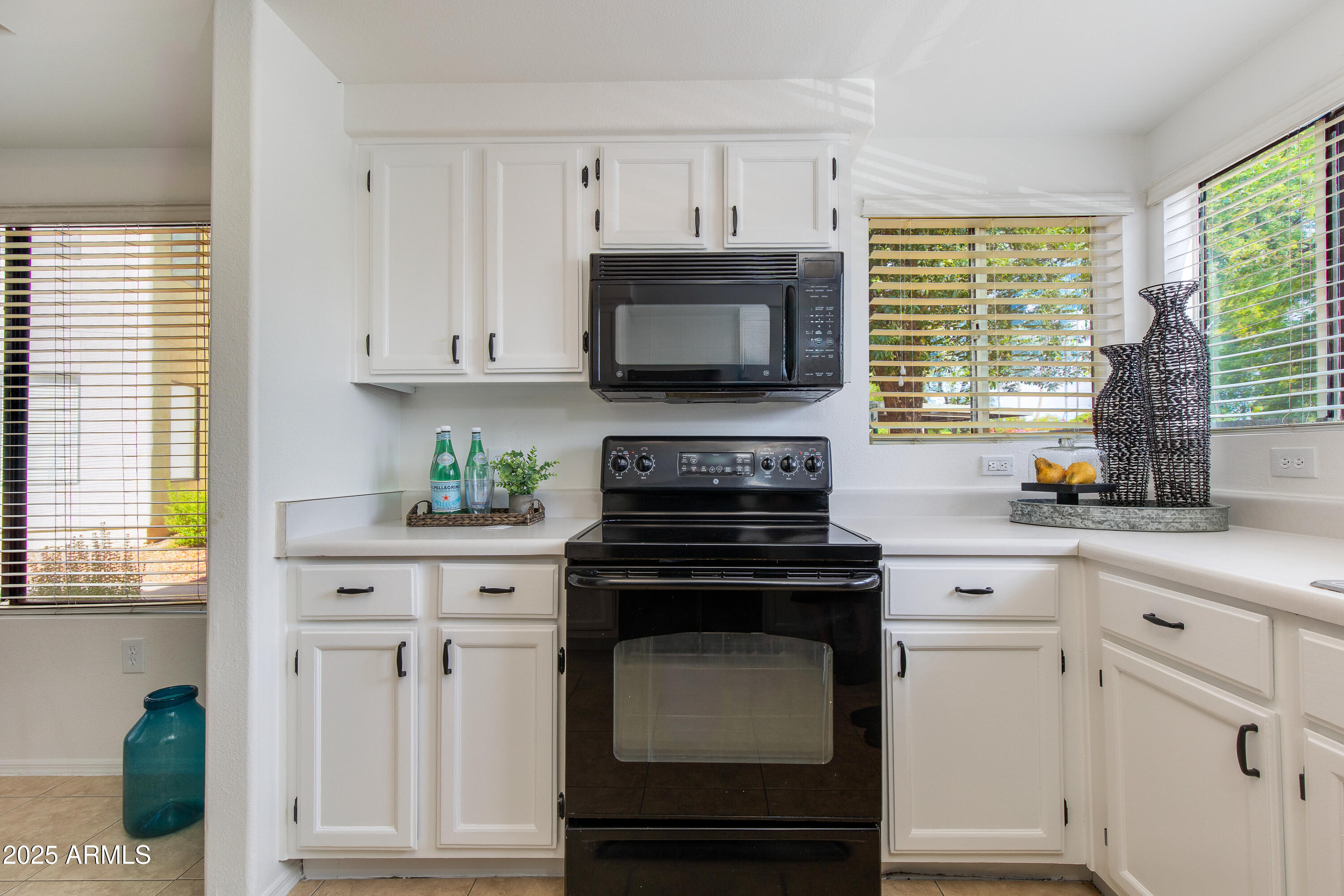 750 E Northern Avenue, 1018