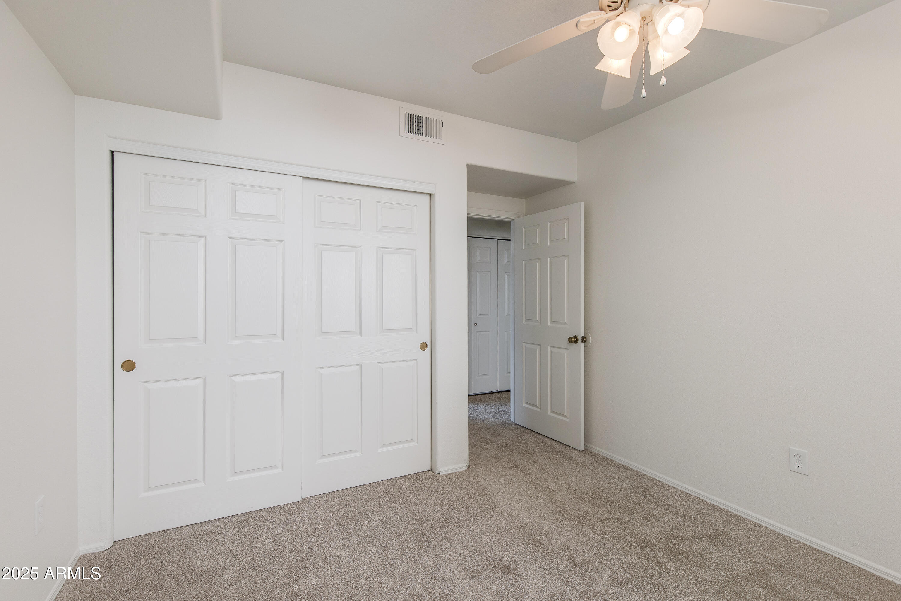 750 E Northern Avenue, 1018