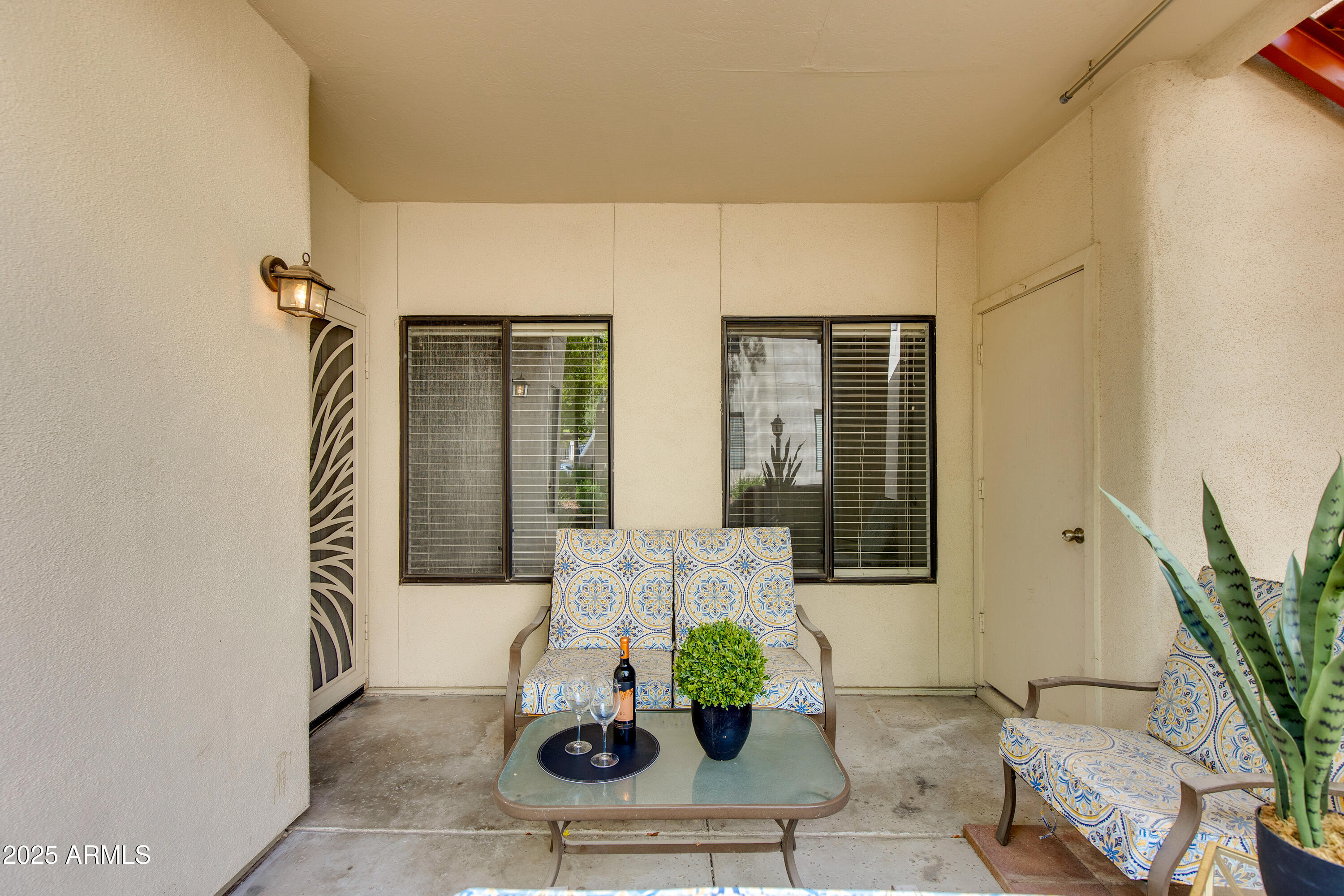 750 E Northern Avenue, 1018