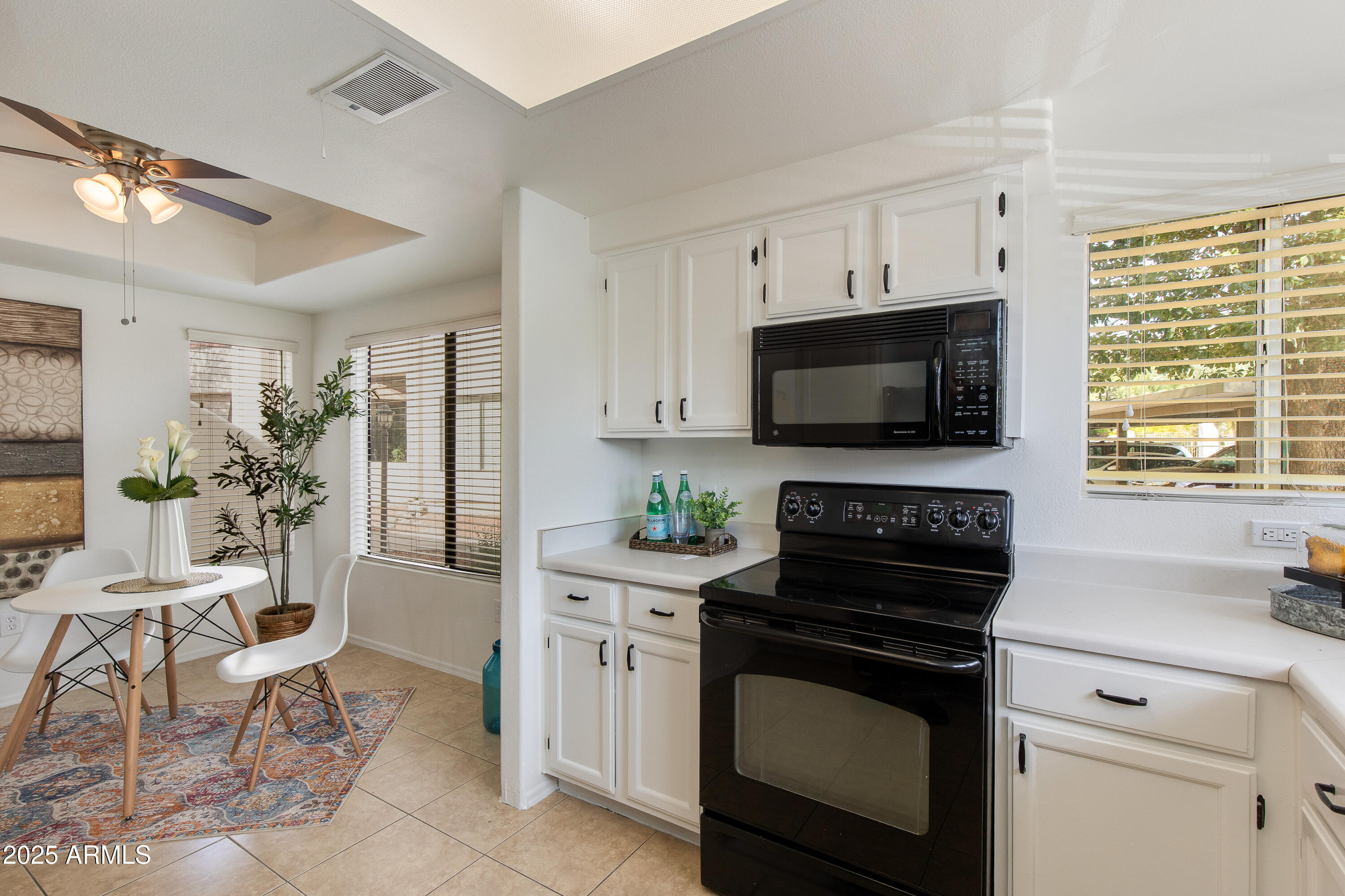 750 E Northern Avenue, 1018