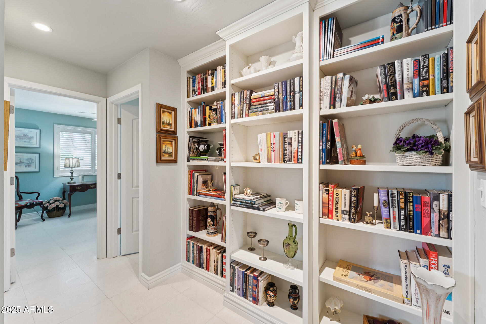 8102 N DREAMY DRAW Drive