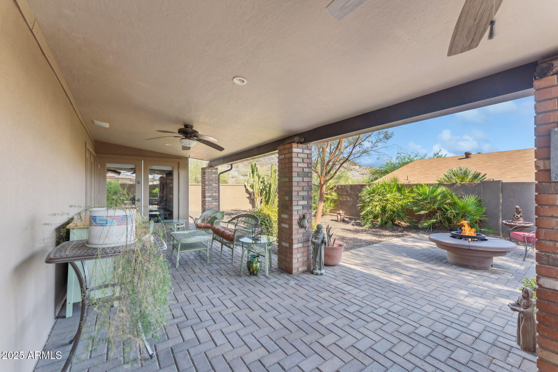 8102 N DREAMY DRAW Drive