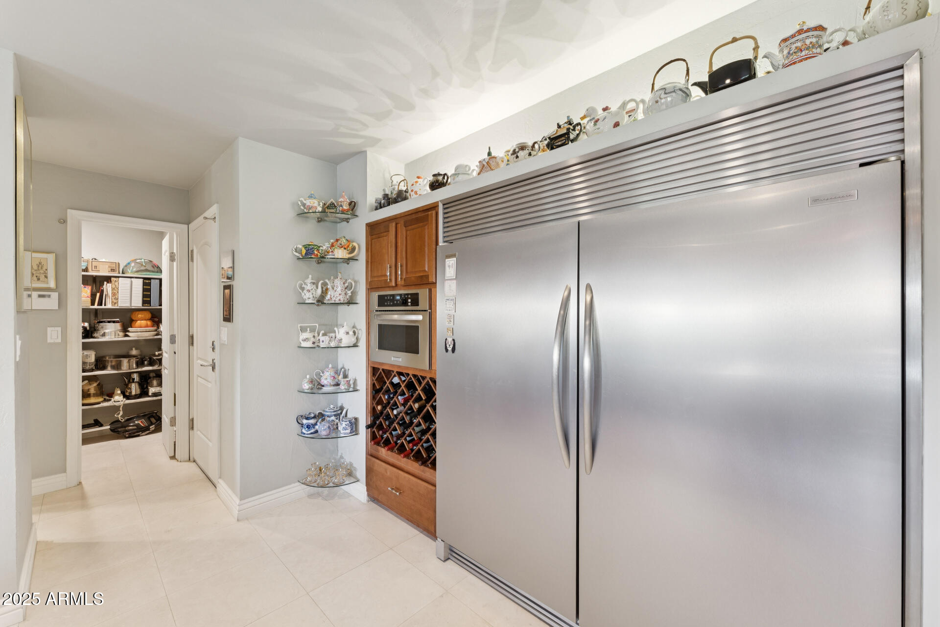 8102 N DREAMY DRAW Drive