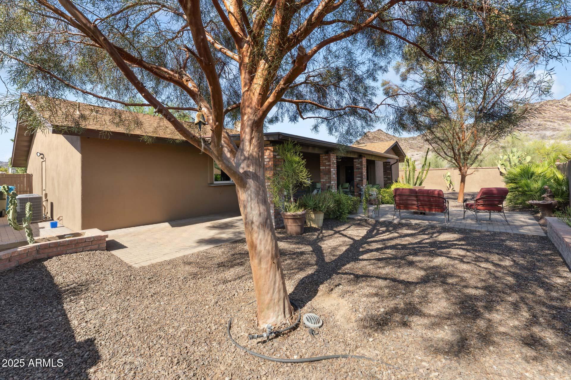 8102 N DREAMY DRAW Drive