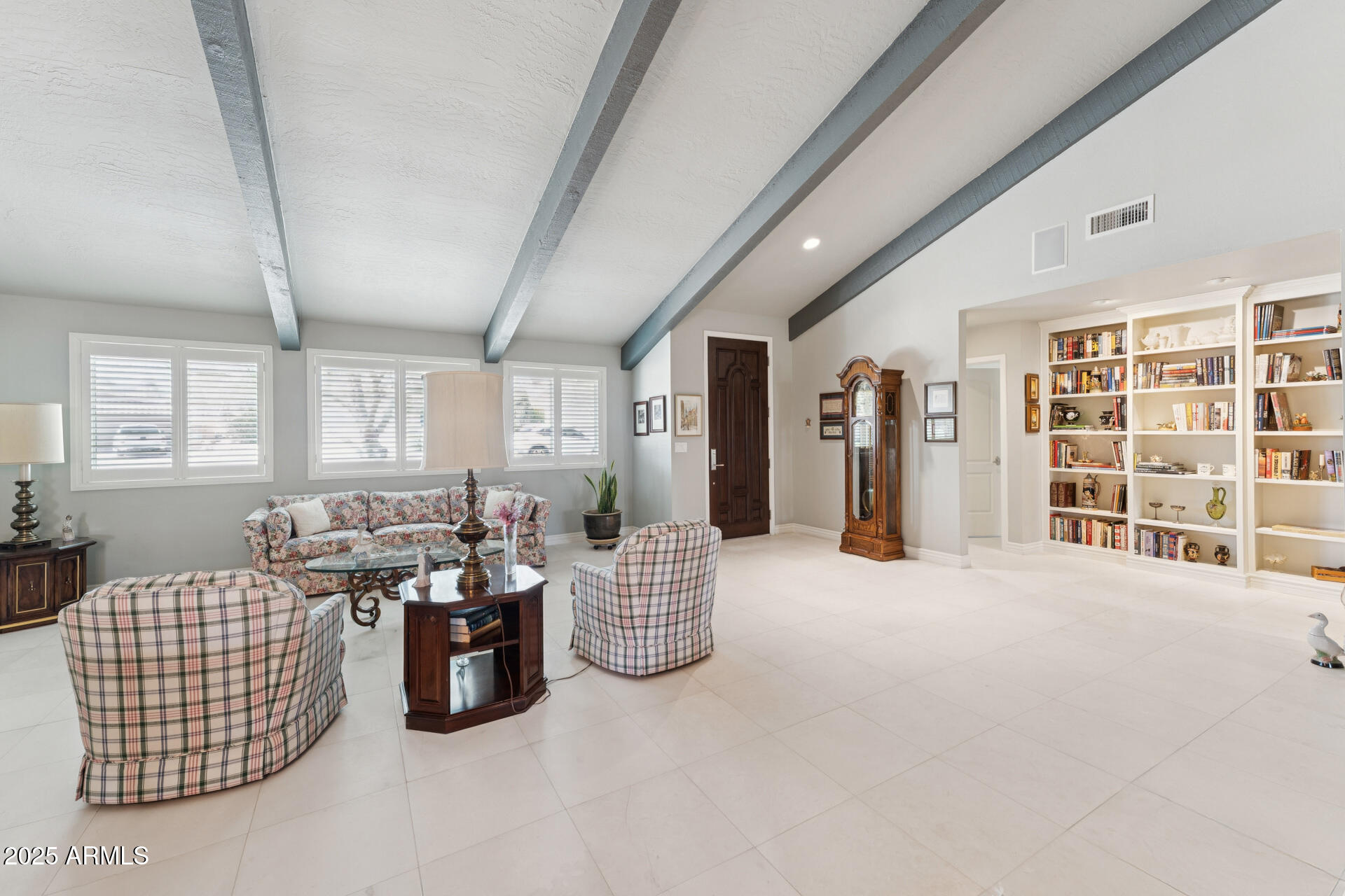 8102 N DREAMY DRAW Drive