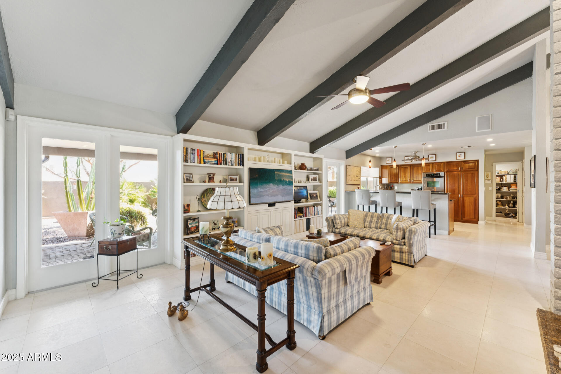 8102 N DREAMY DRAW Drive