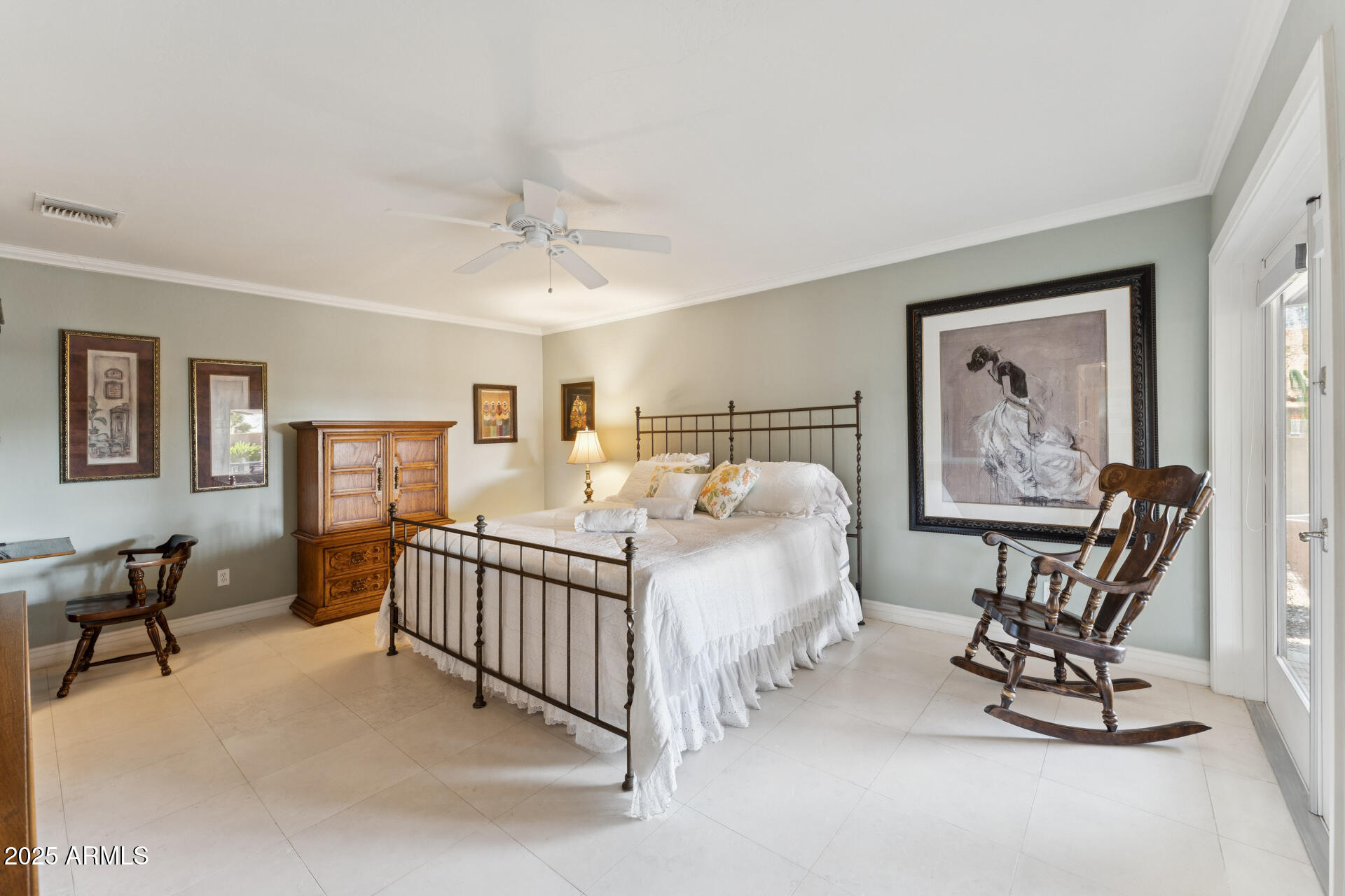 8102 N DREAMY DRAW Drive