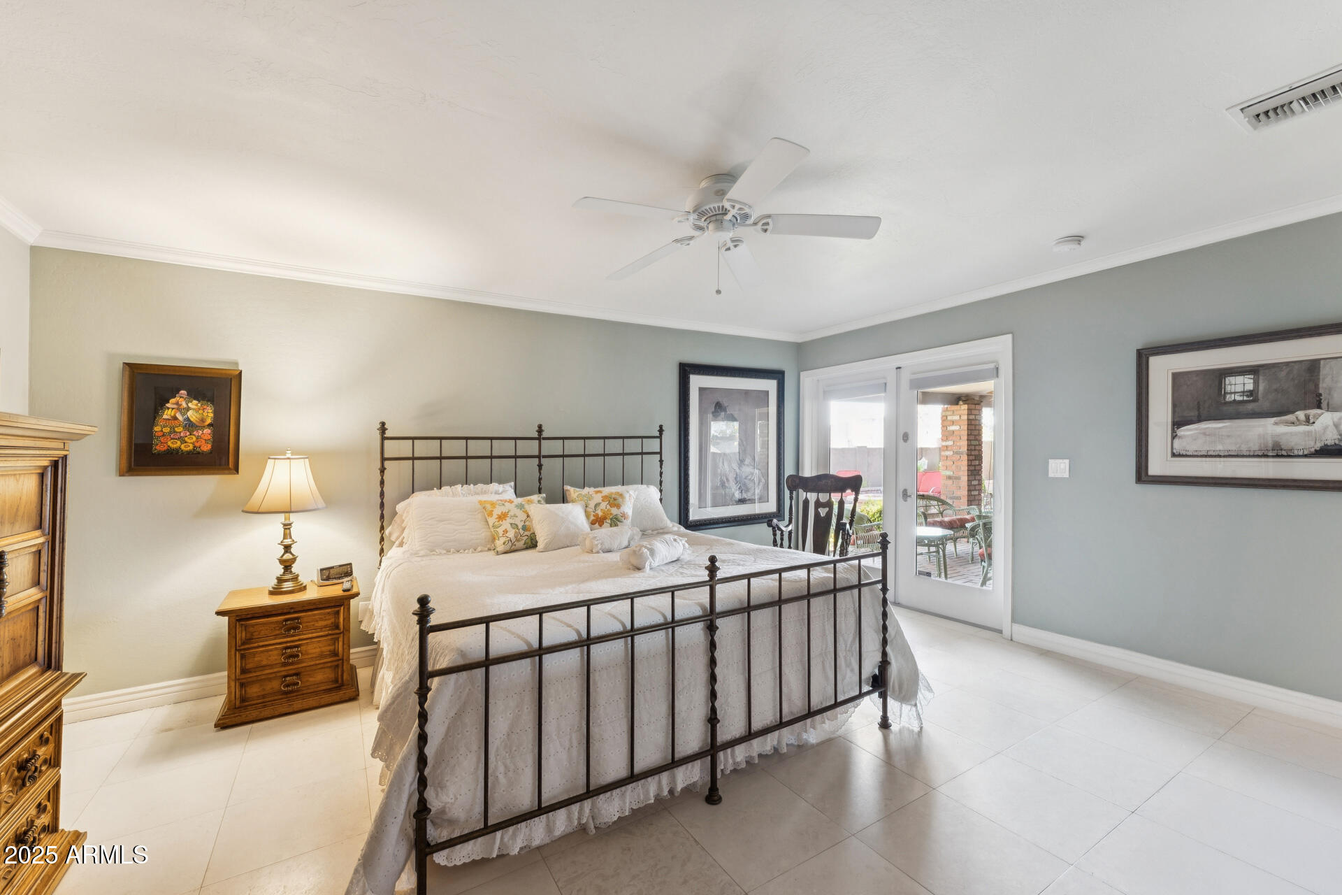 8102 N DREAMY DRAW Drive