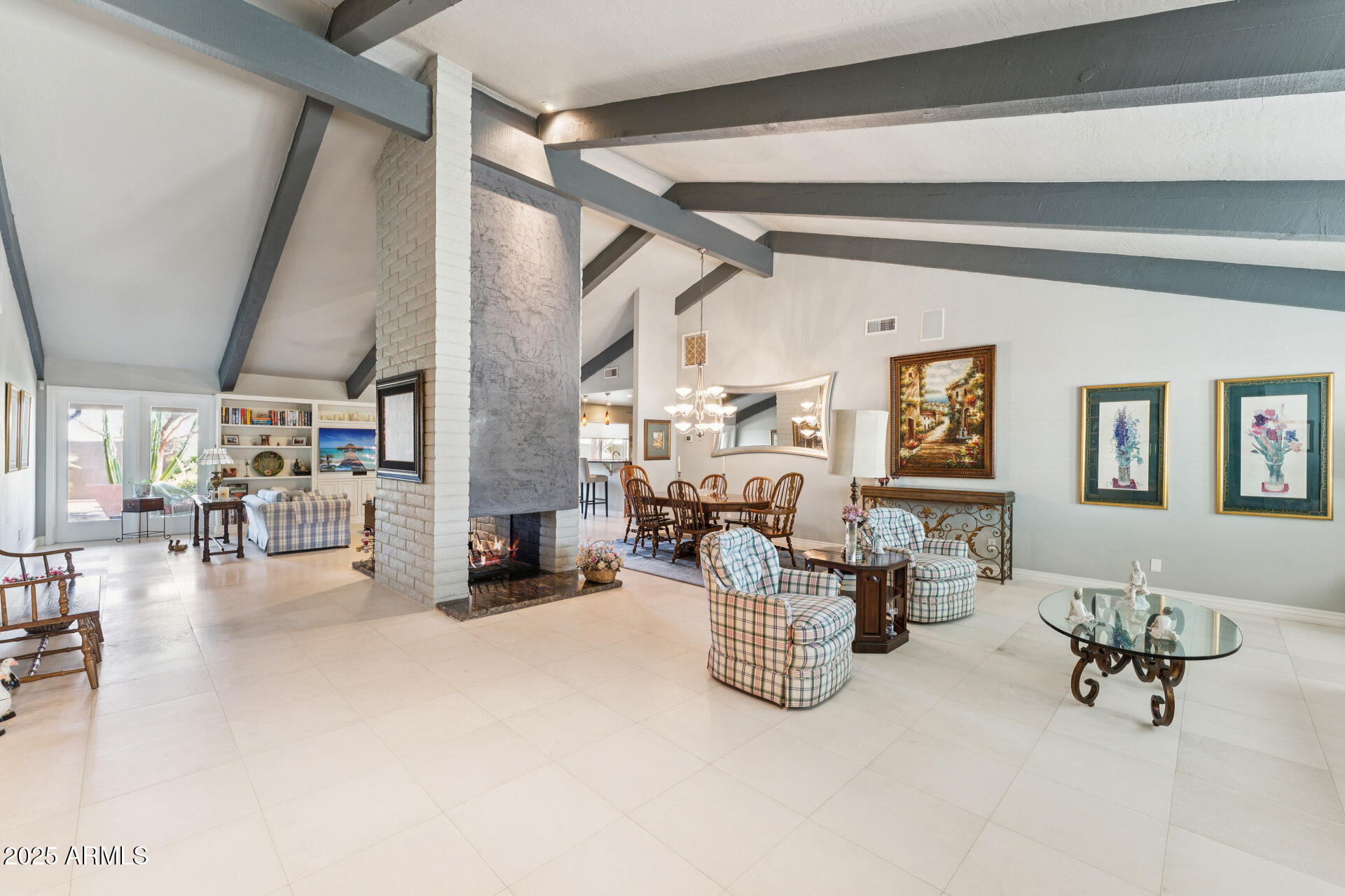 8102 N DREAMY DRAW Drive