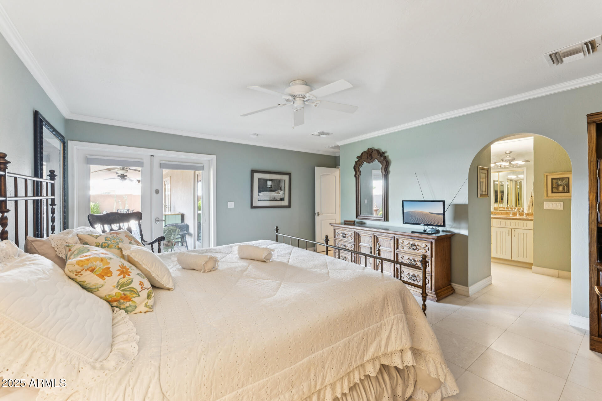 8102 N DREAMY DRAW Drive