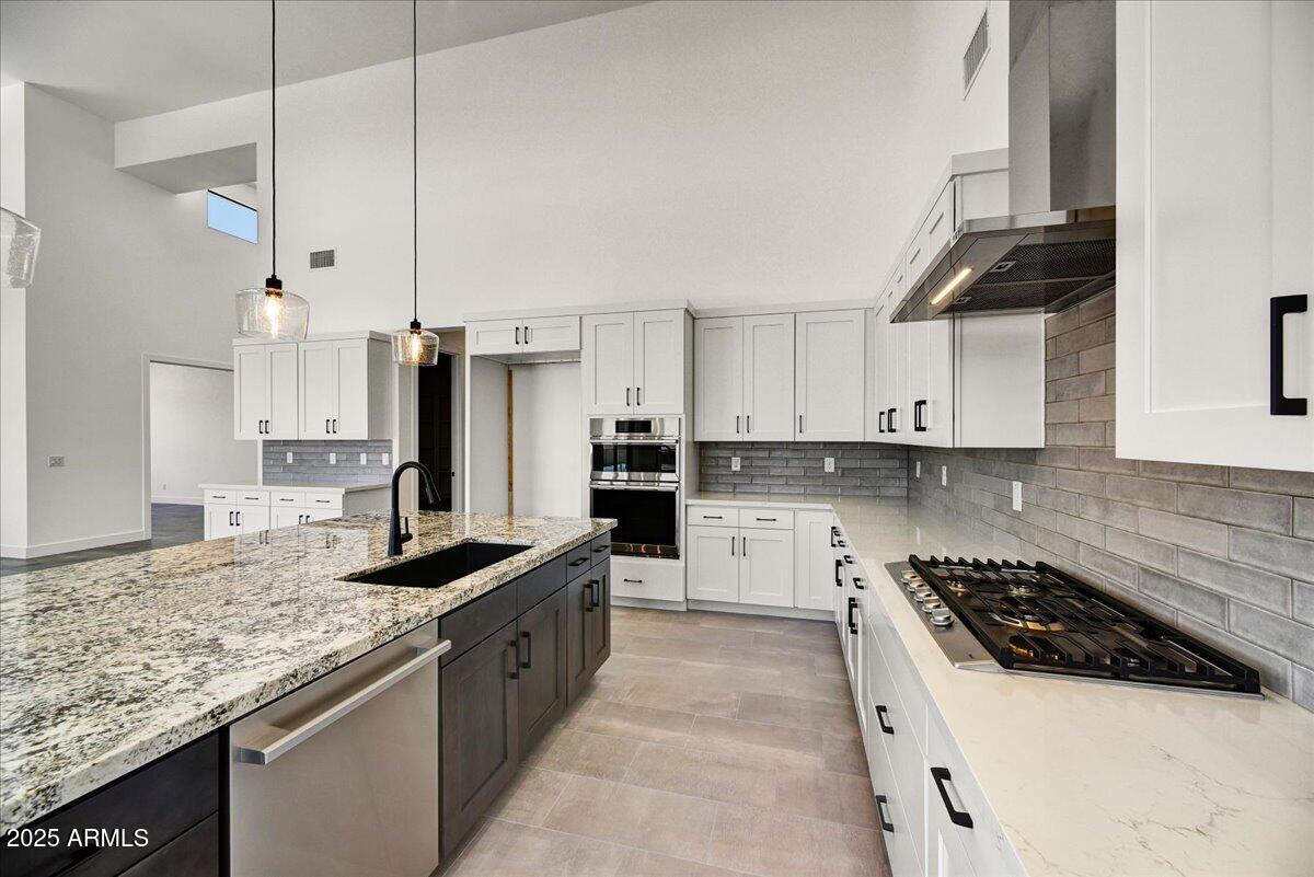 3329 W DESERT DAWN Drive
