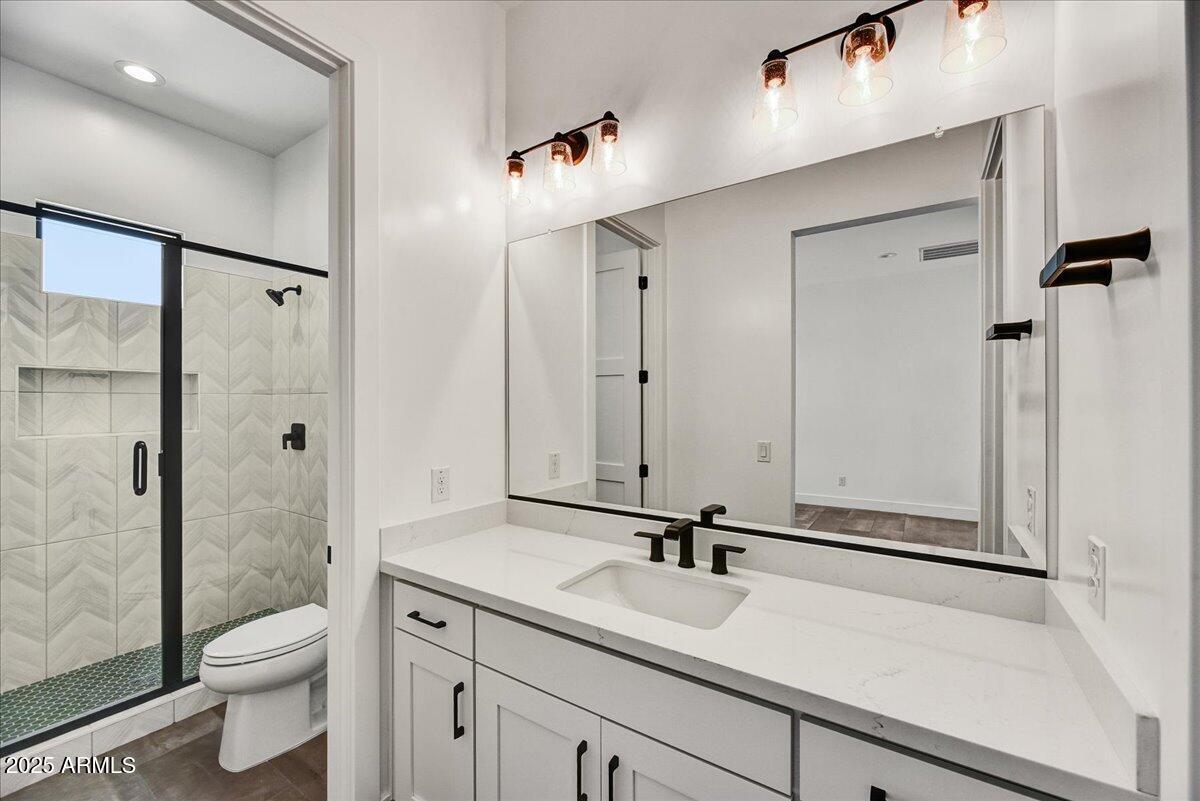 3329 W DESERT DAWN Drive