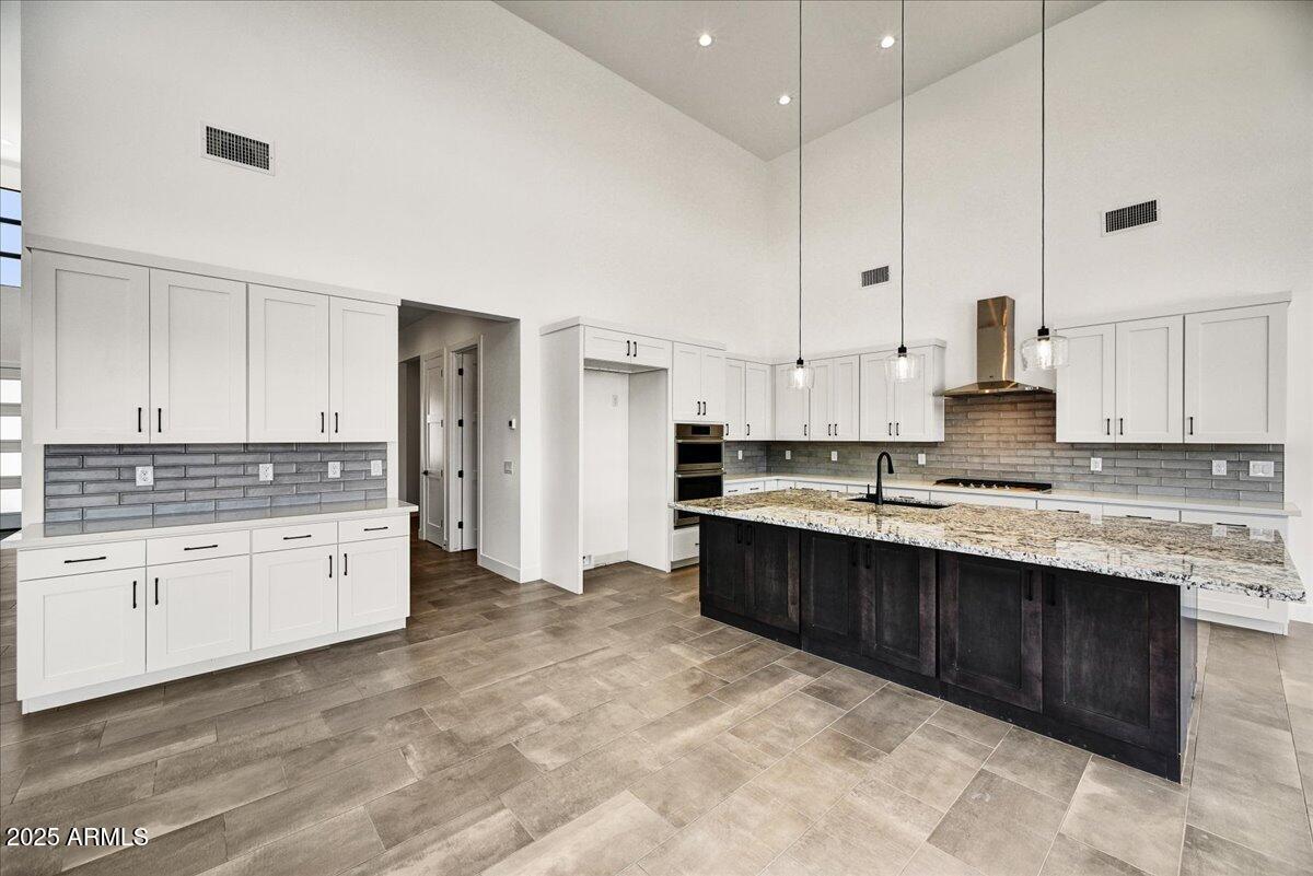 3329 W DESERT DAWN Drive