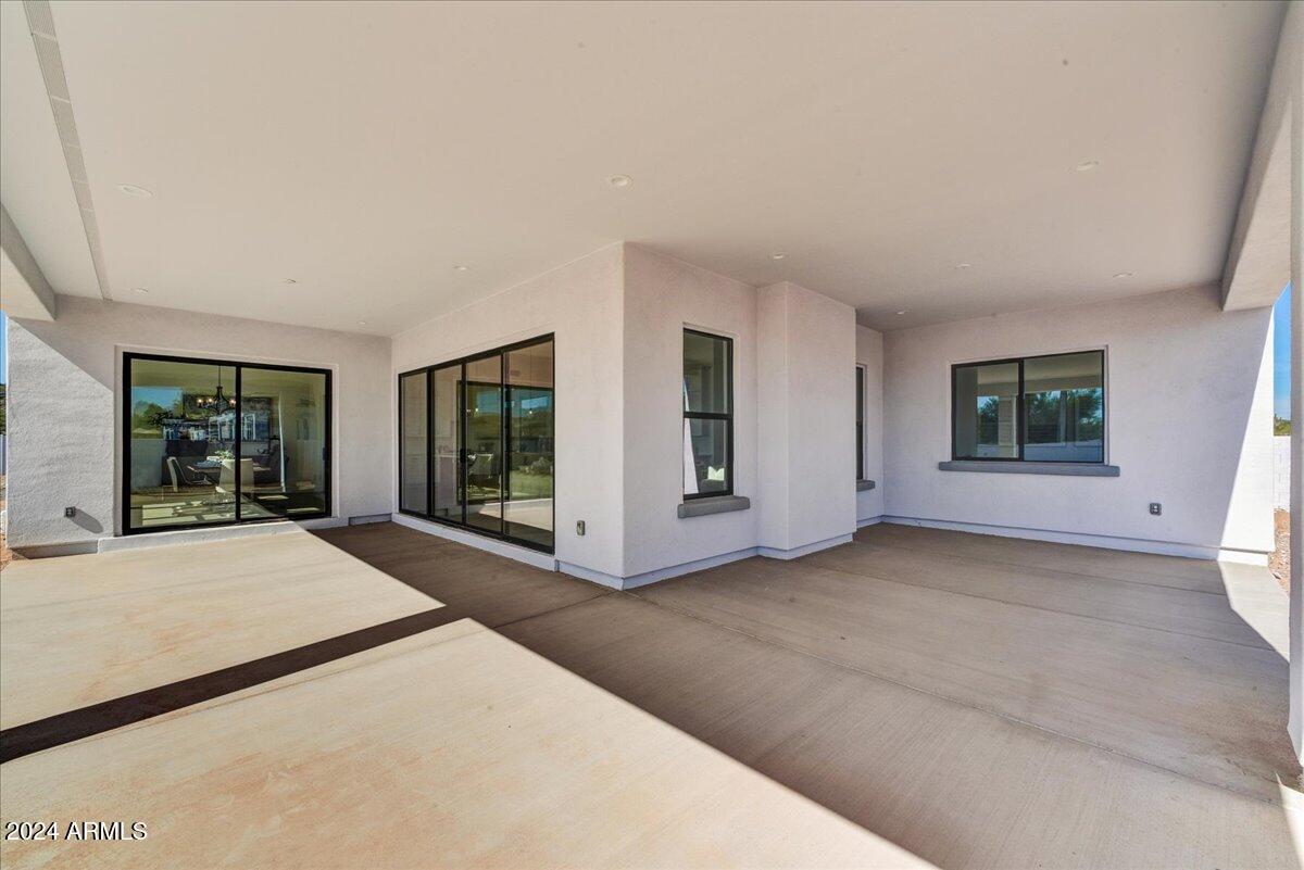 3329 W DESERT DAWN Drive